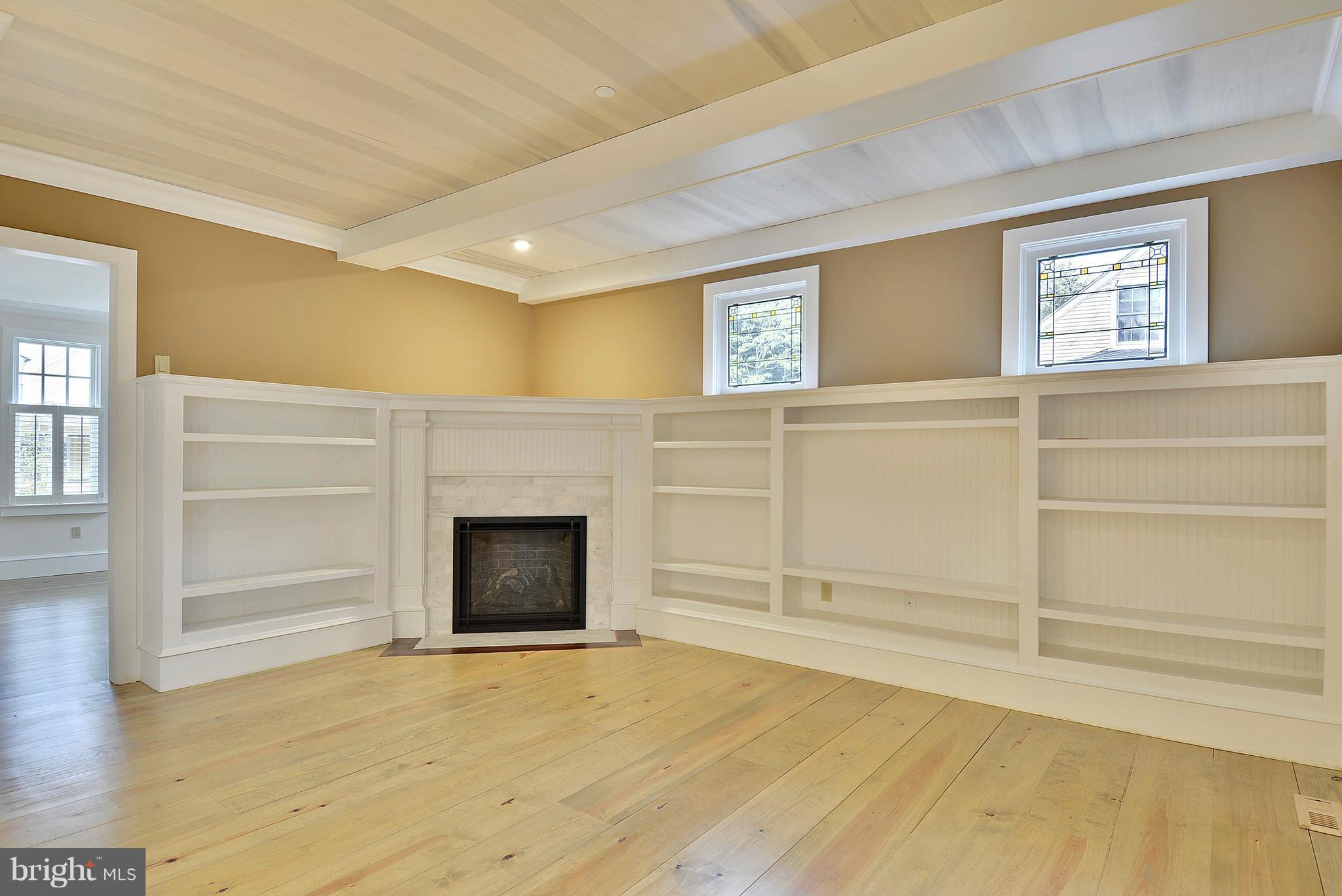 EASTPORT - Residential Lease