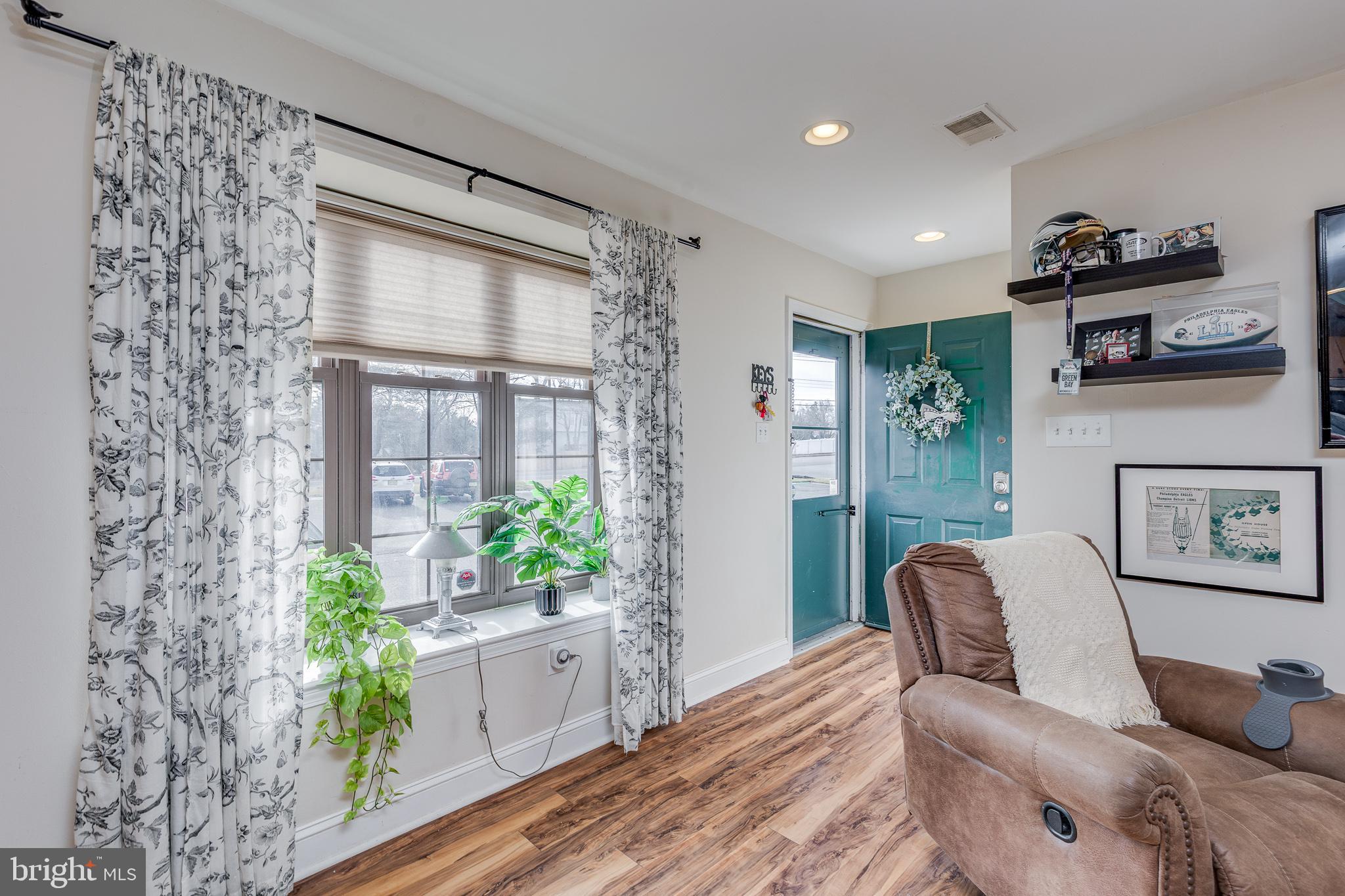 6 CARTER BRAXTON BLDG