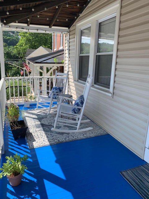 Condo For Rent - 9 Cedar Ave #UNIT 2<br/> Montgomery County, CONSHOHOCKEN, PA 19428