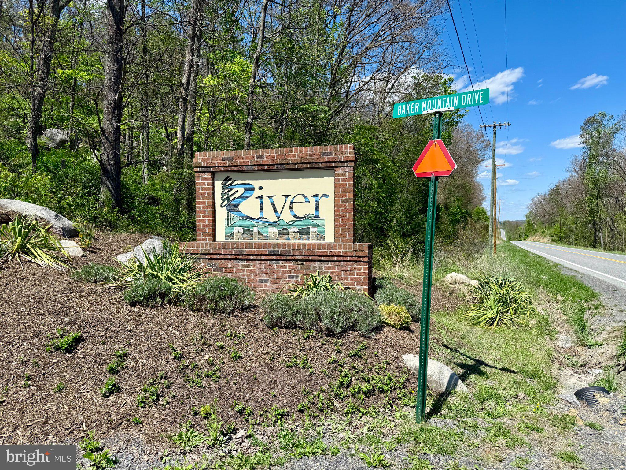 RIVER RIDGE - Land