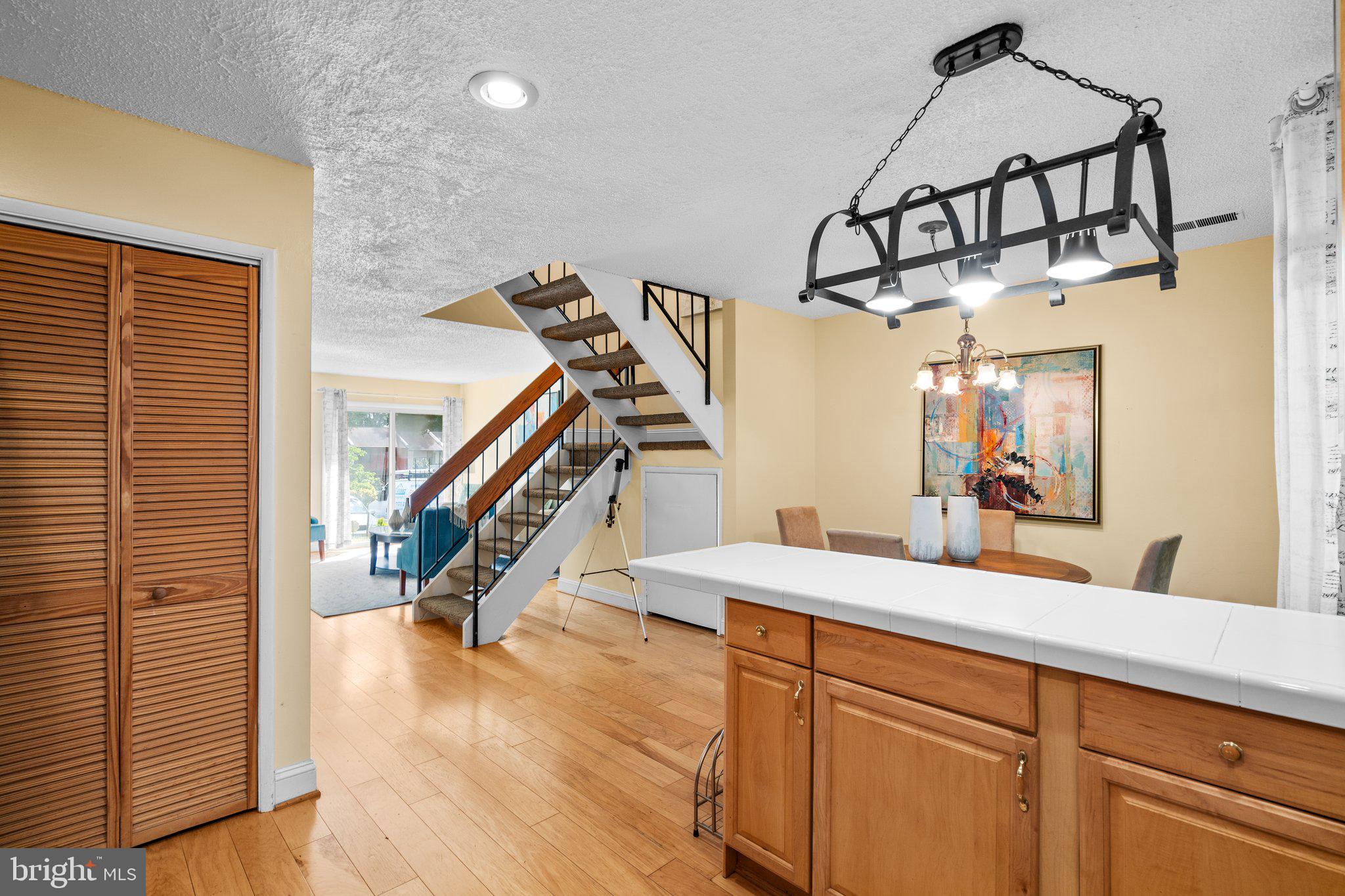 RESTON - Residential