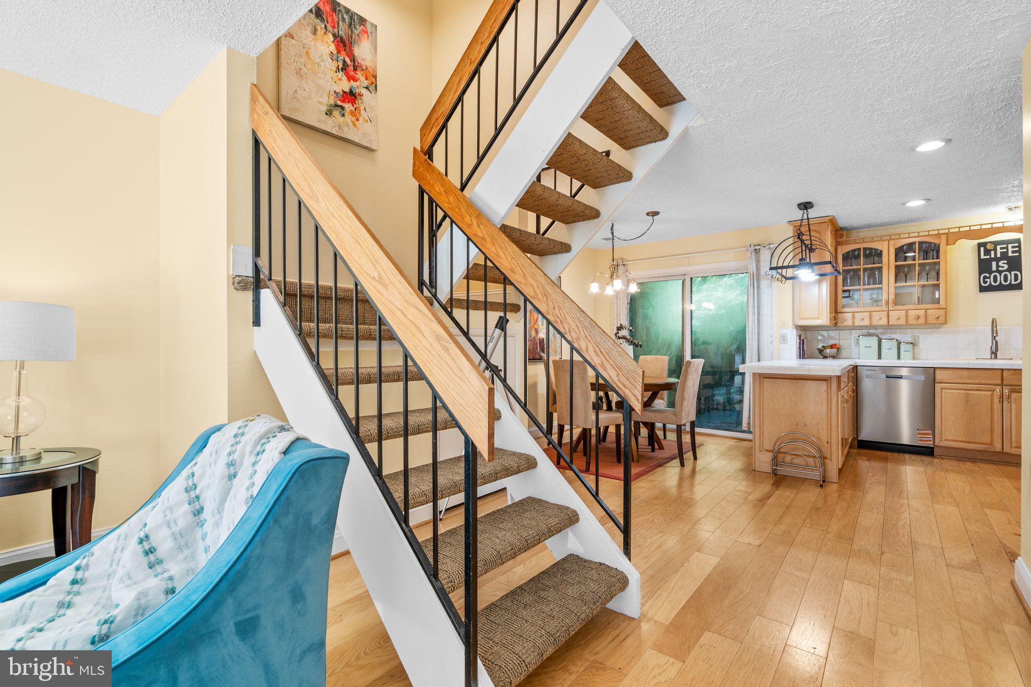 RESTON - Residential