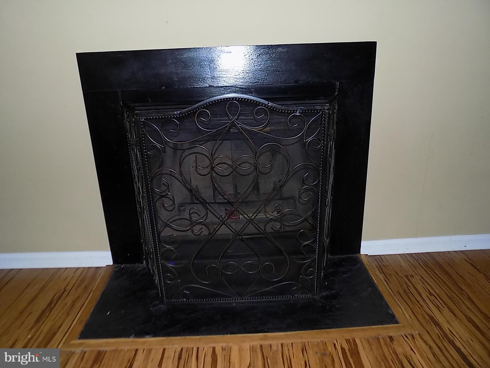 GREENMONT - Residential Lease