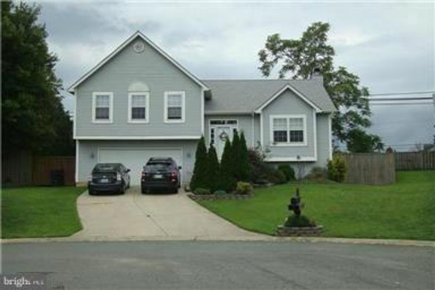 Freshly Painted! Located on Cul-de-sac.Unique floorplan w/TONS of Hardwood & ceramic. Large kitchen w/island.  Cathedral ceilings. Large Dining Room that opens to Kitchen. Huge backyard w/privacy fence, 2 sheds, large deck off Kitchen, 4th bedroom in basement, 2 car garage. FP w/wood burning stove. Full Bath in Master. NO VOUCHERS. PETS are CASE BY CASE, Good Credit Required.