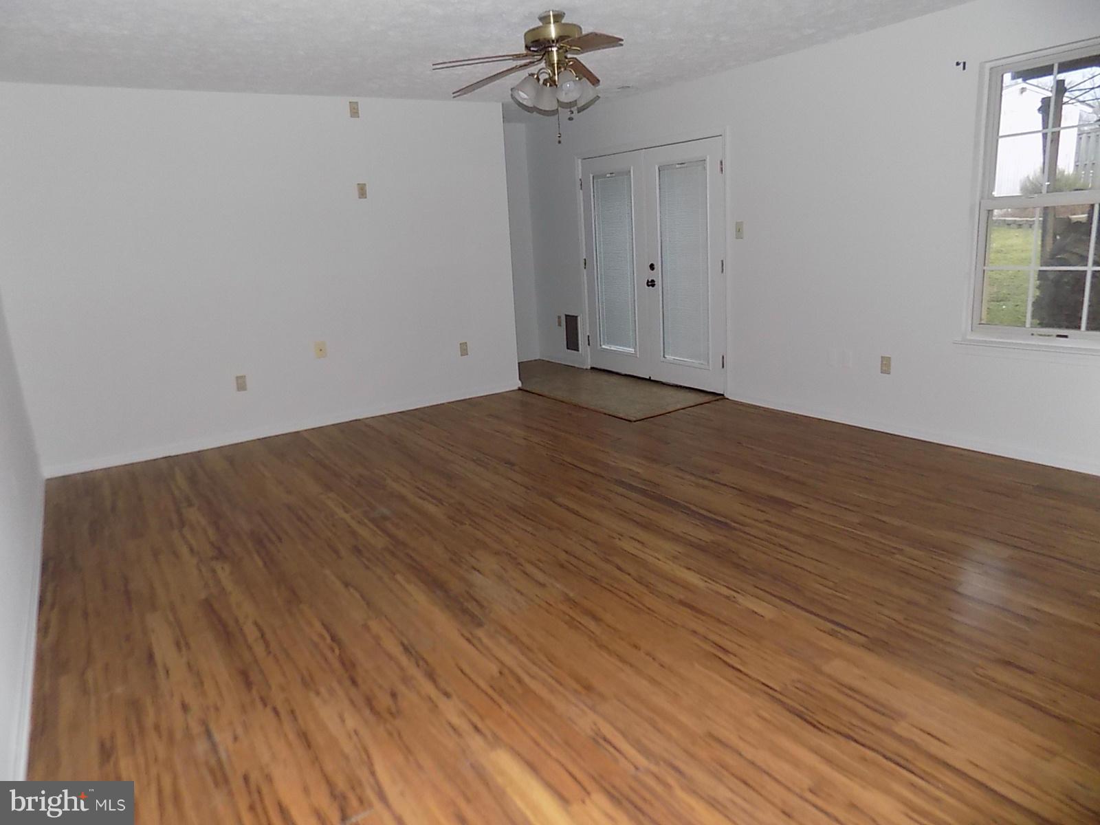 GREENMONT - Residential Lease