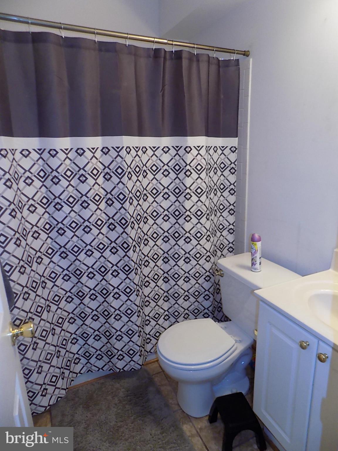 GREENMONT - Residential Lease