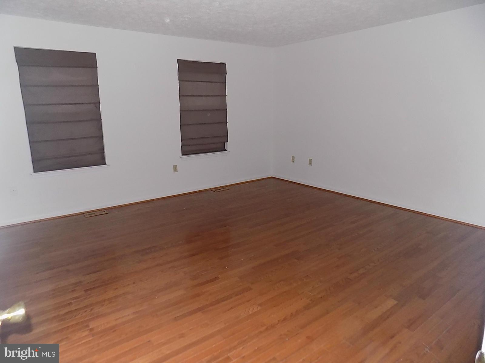 GREENMONT - Residential Lease