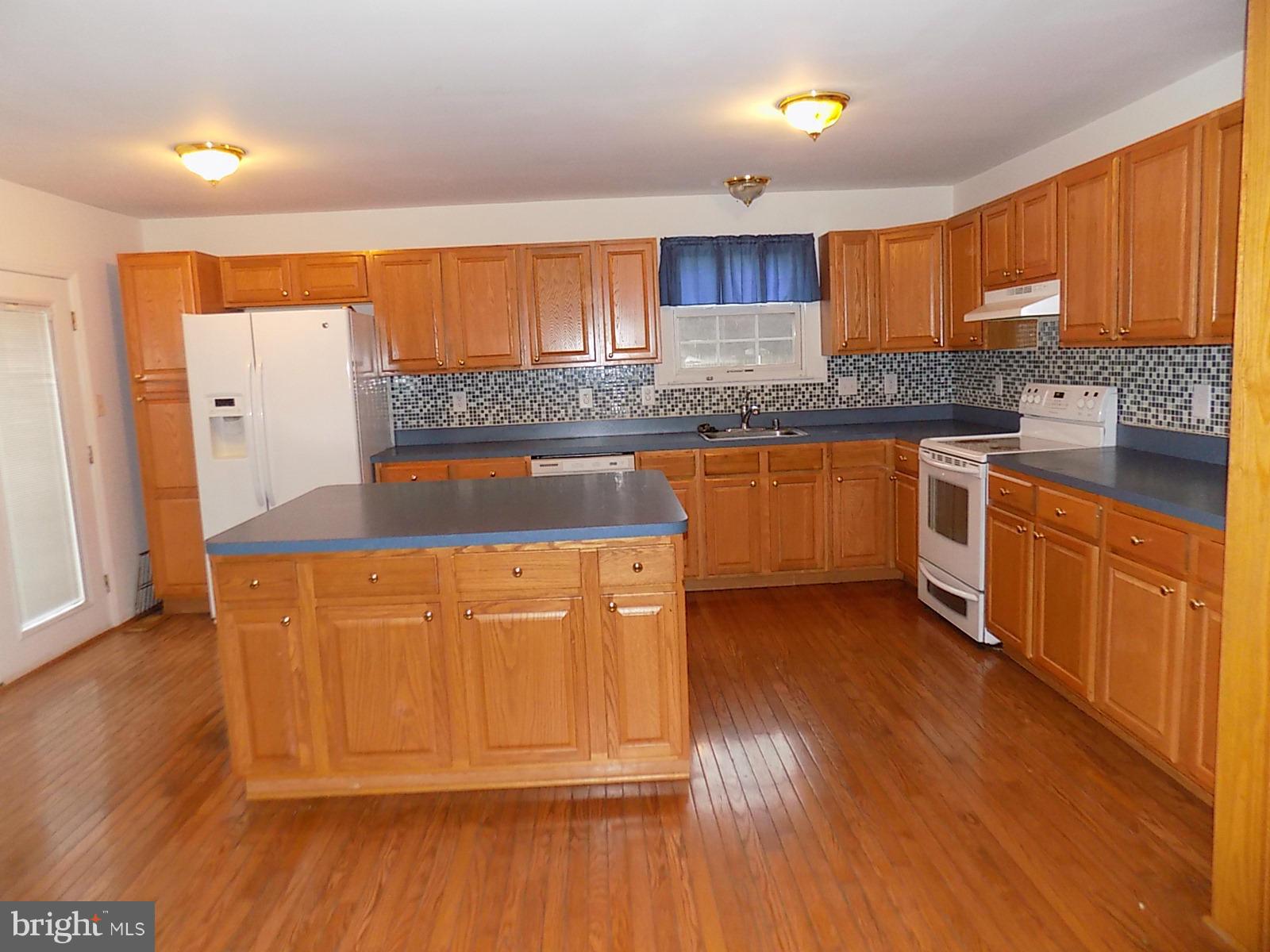 GREENMONT - Residential Lease