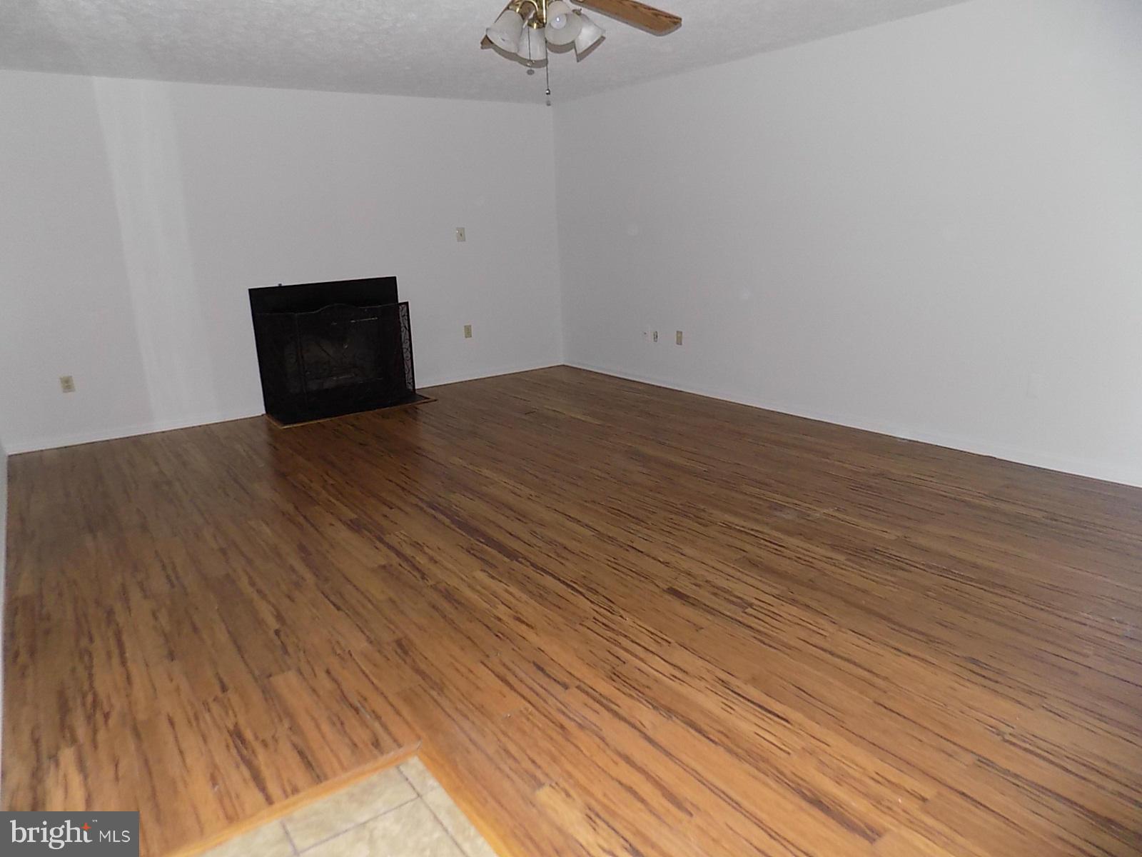 GREENMONT - Residential Lease