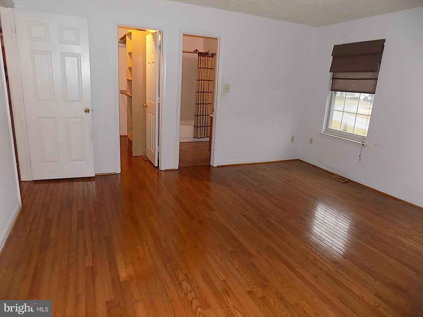 GREENMONT - Residential Lease