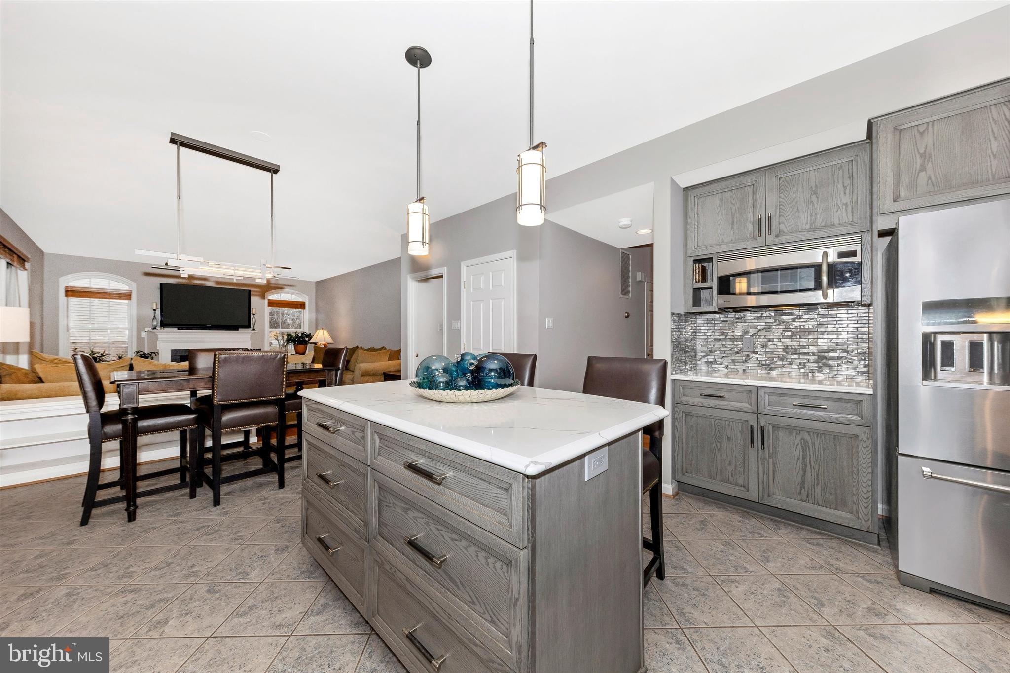 CREEKSIDE PARK - Residential