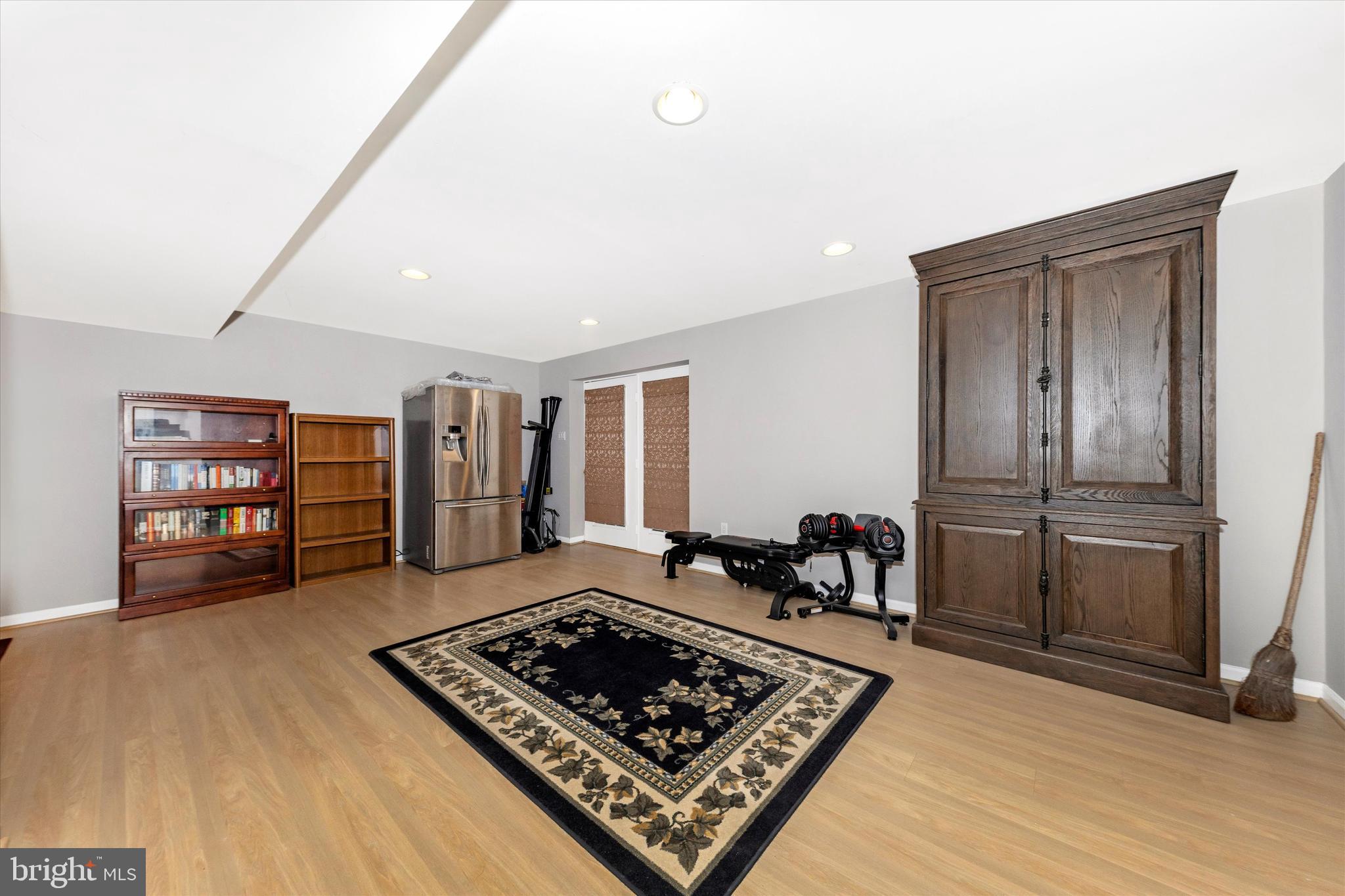 CREEKSIDE PARK - Residential