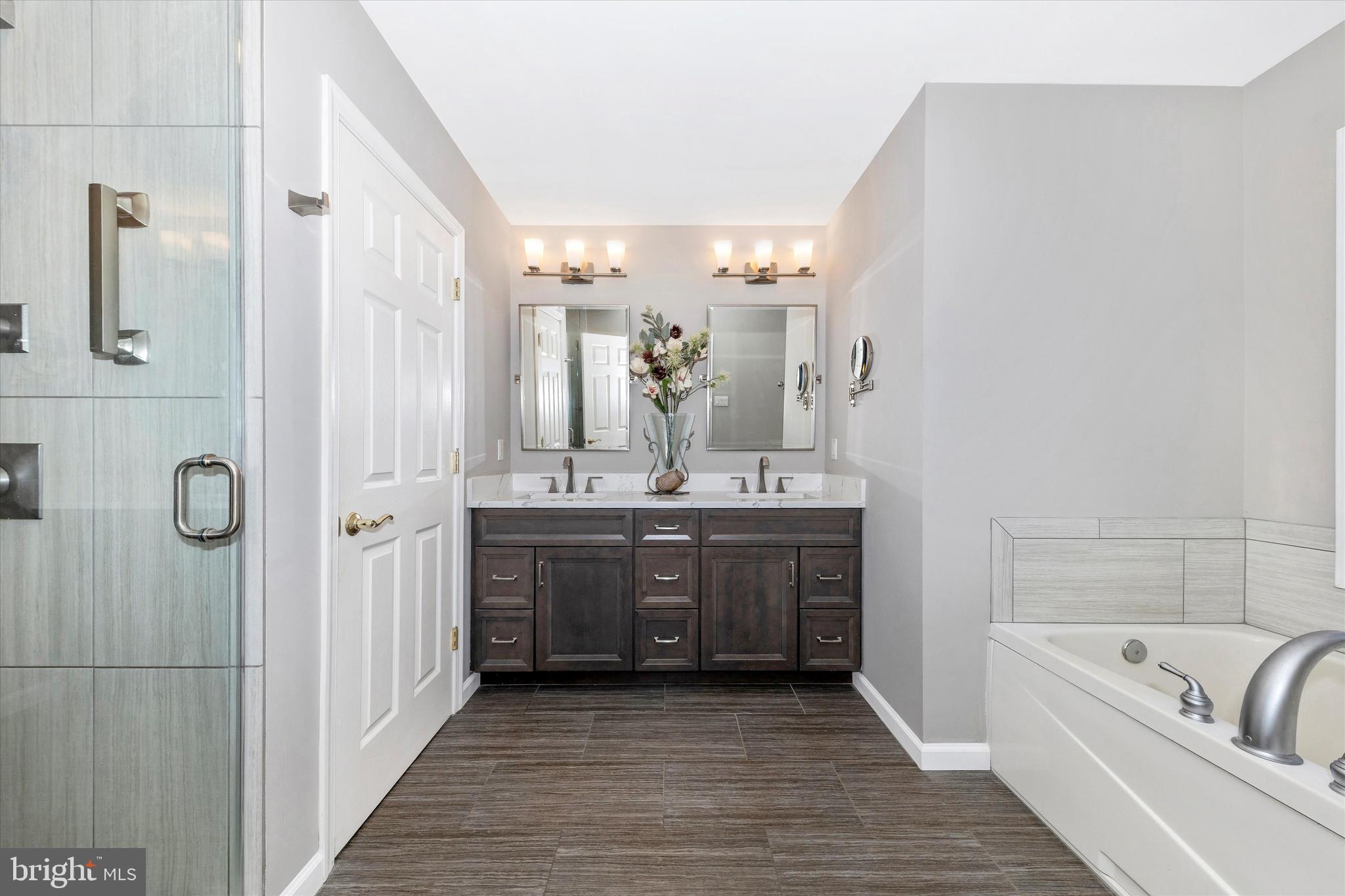 CREEKSIDE PARK - Residential