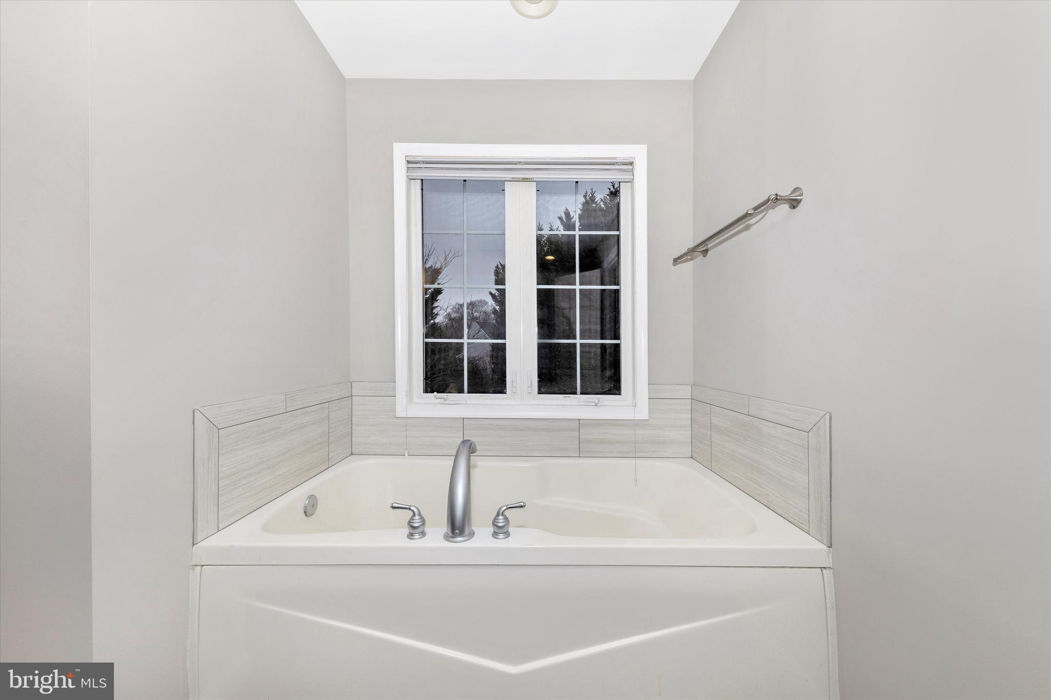 CREEKSIDE PARK - Residential