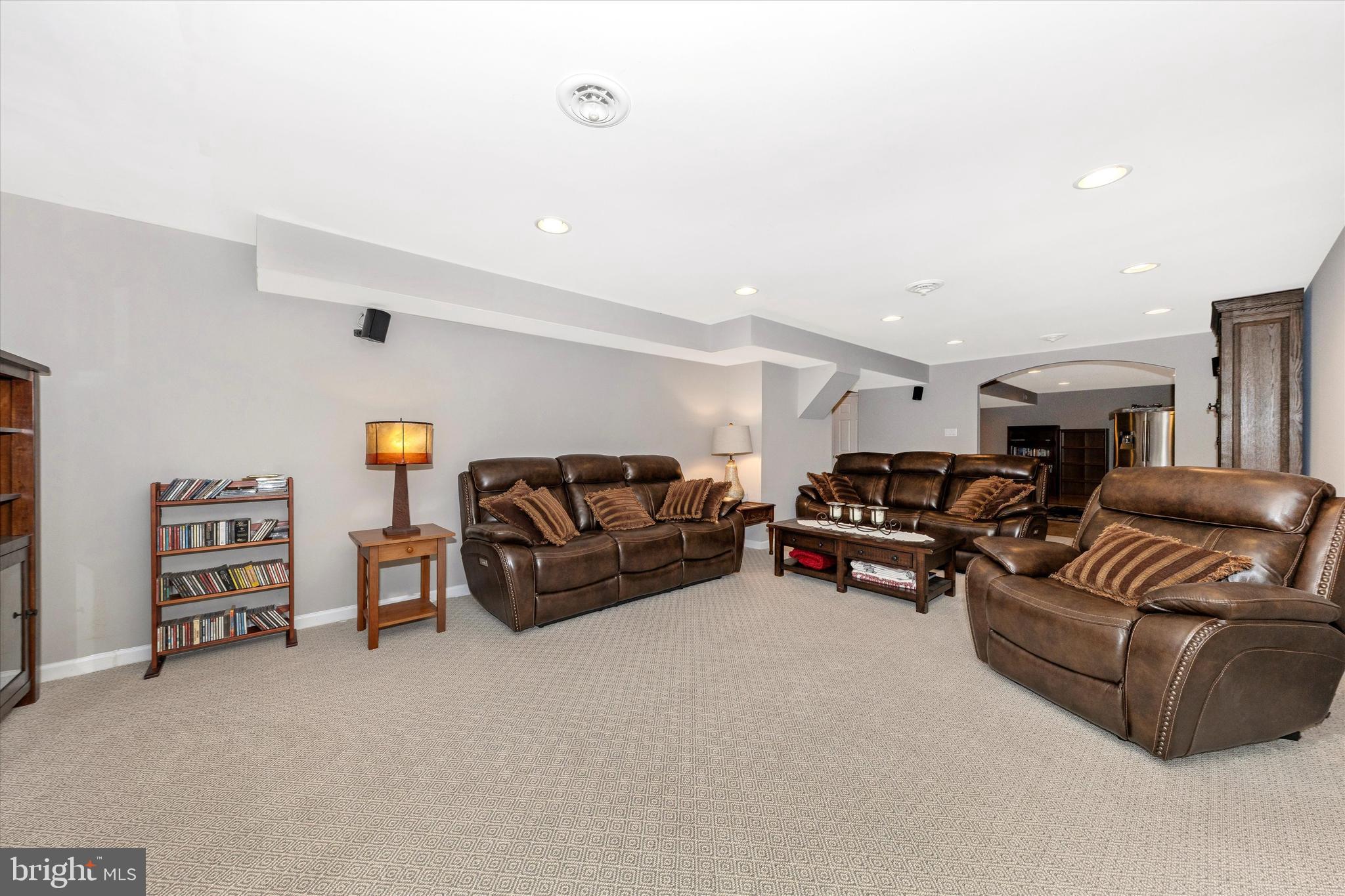 CREEKSIDE PARK - Residential