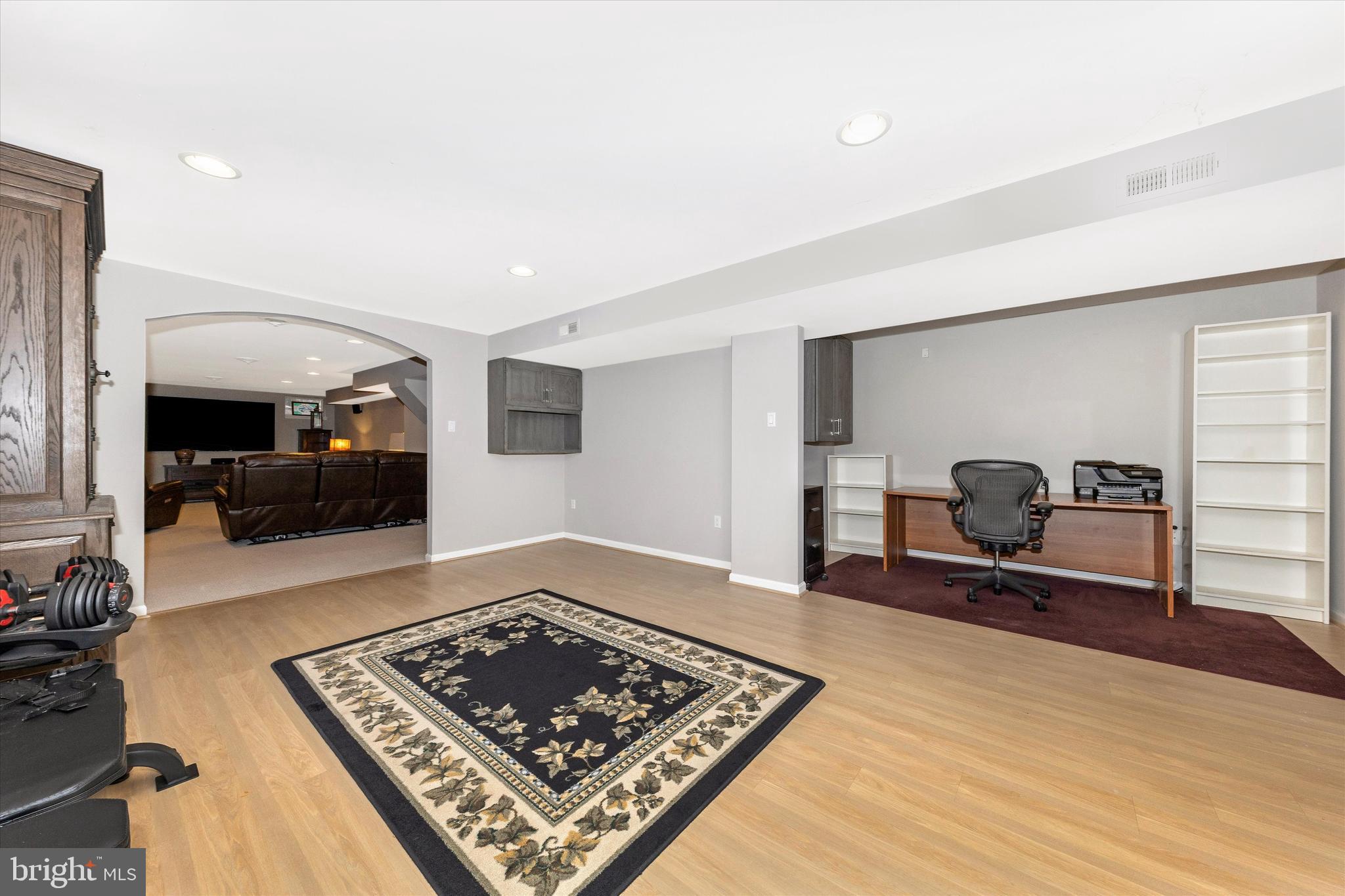 CREEKSIDE PARK - Residential