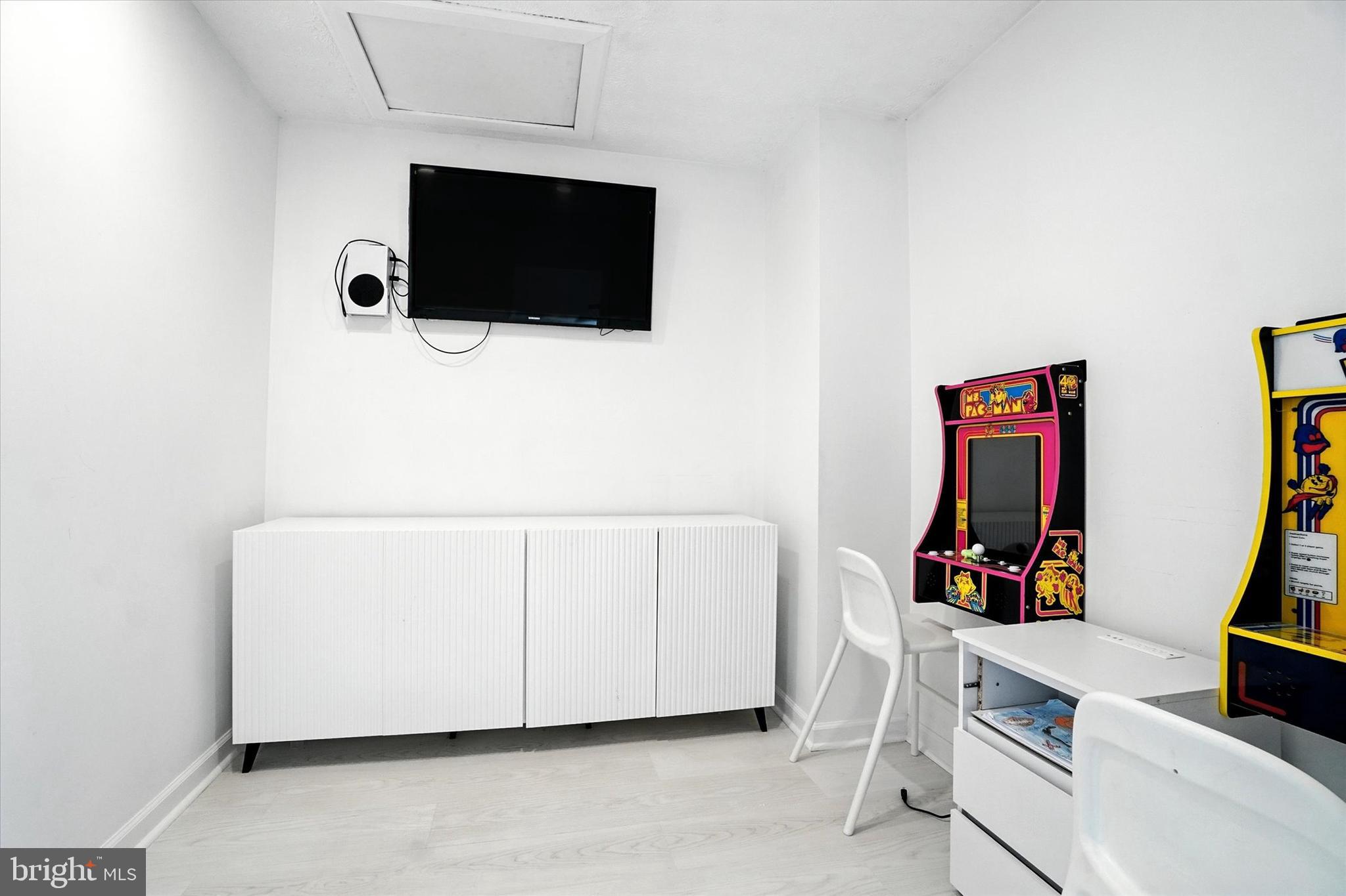 COUNTRY RIDGE - Residential