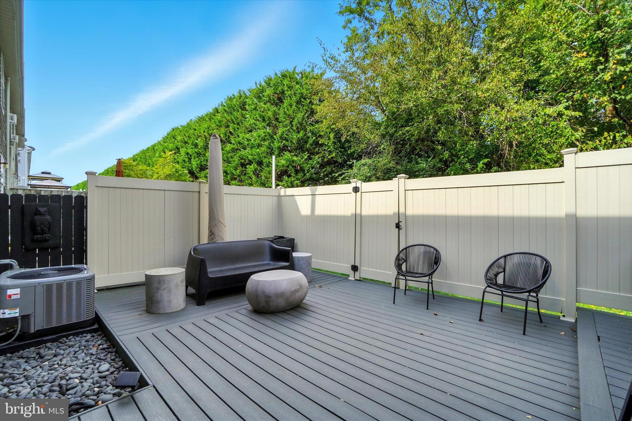 COUNTRY RIDGE - Residential