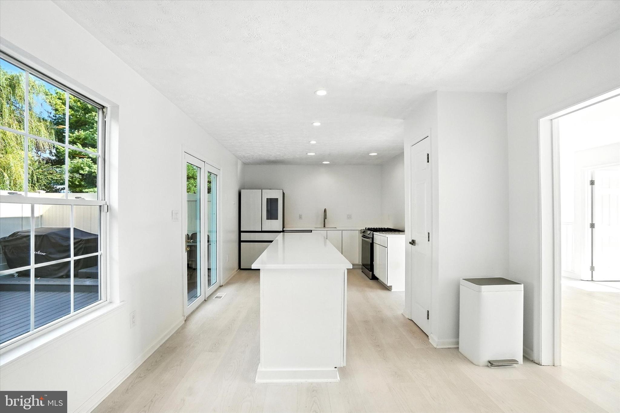 COUNTRY RIDGE - Residential