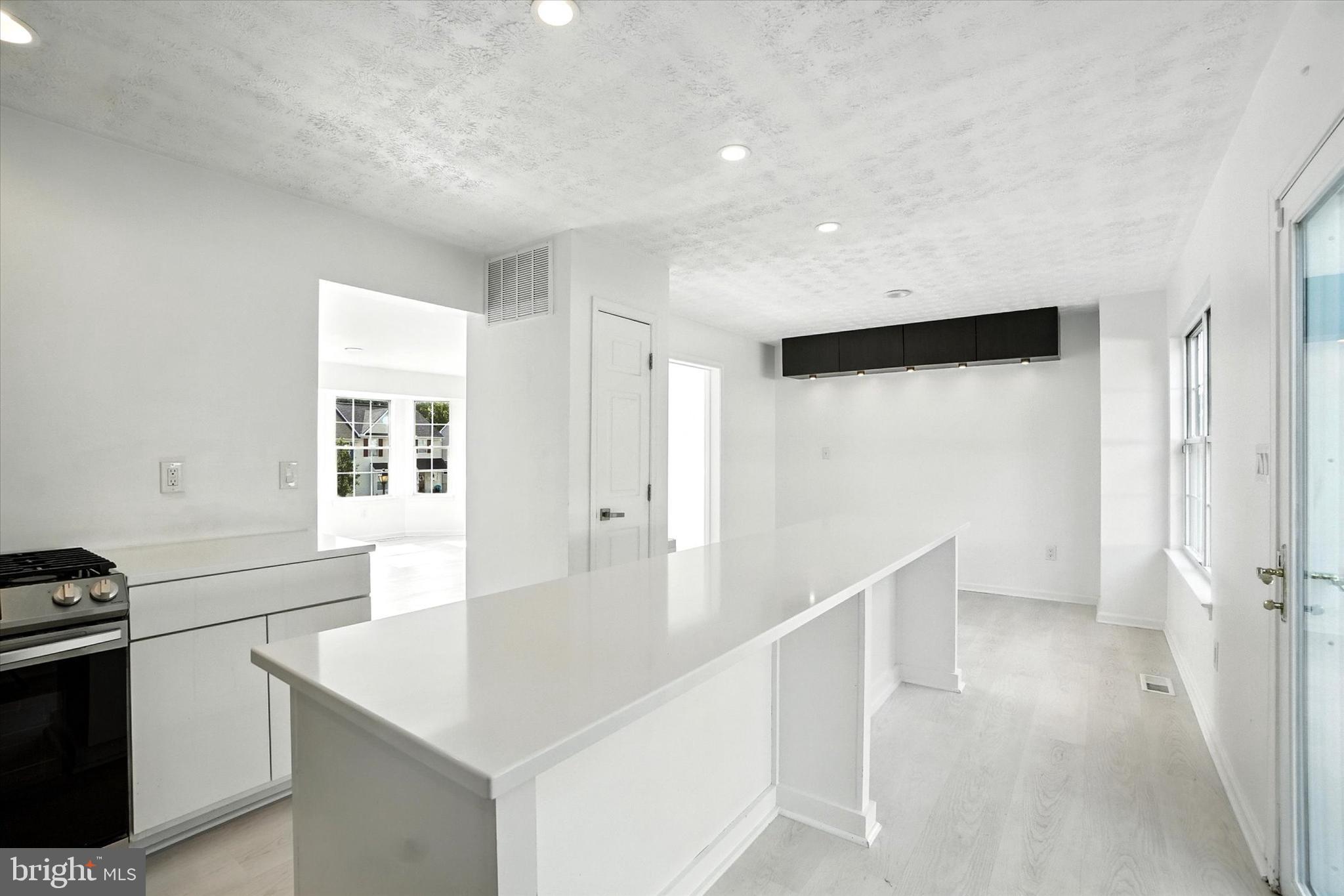 COUNTRY RIDGE - Residential