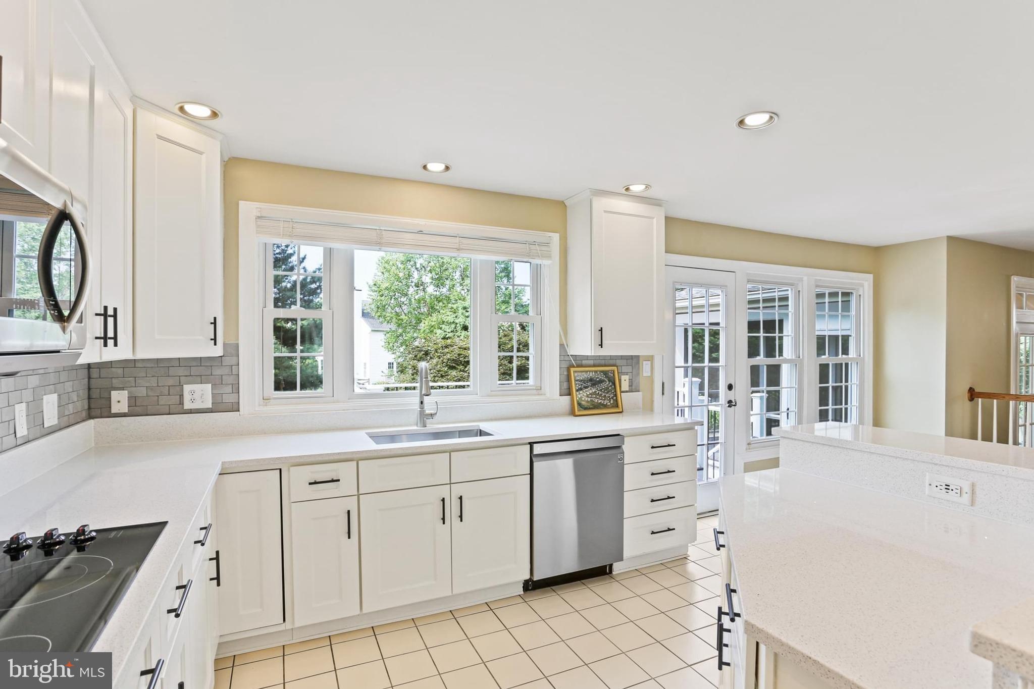 5334 HEATHERLAND COURT