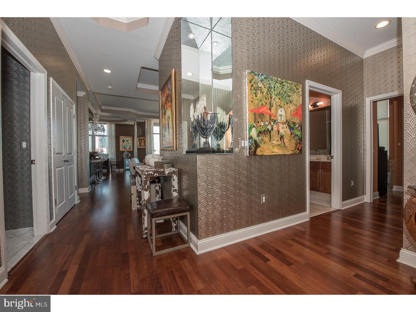 SYMPHONY HOUSE - Residential