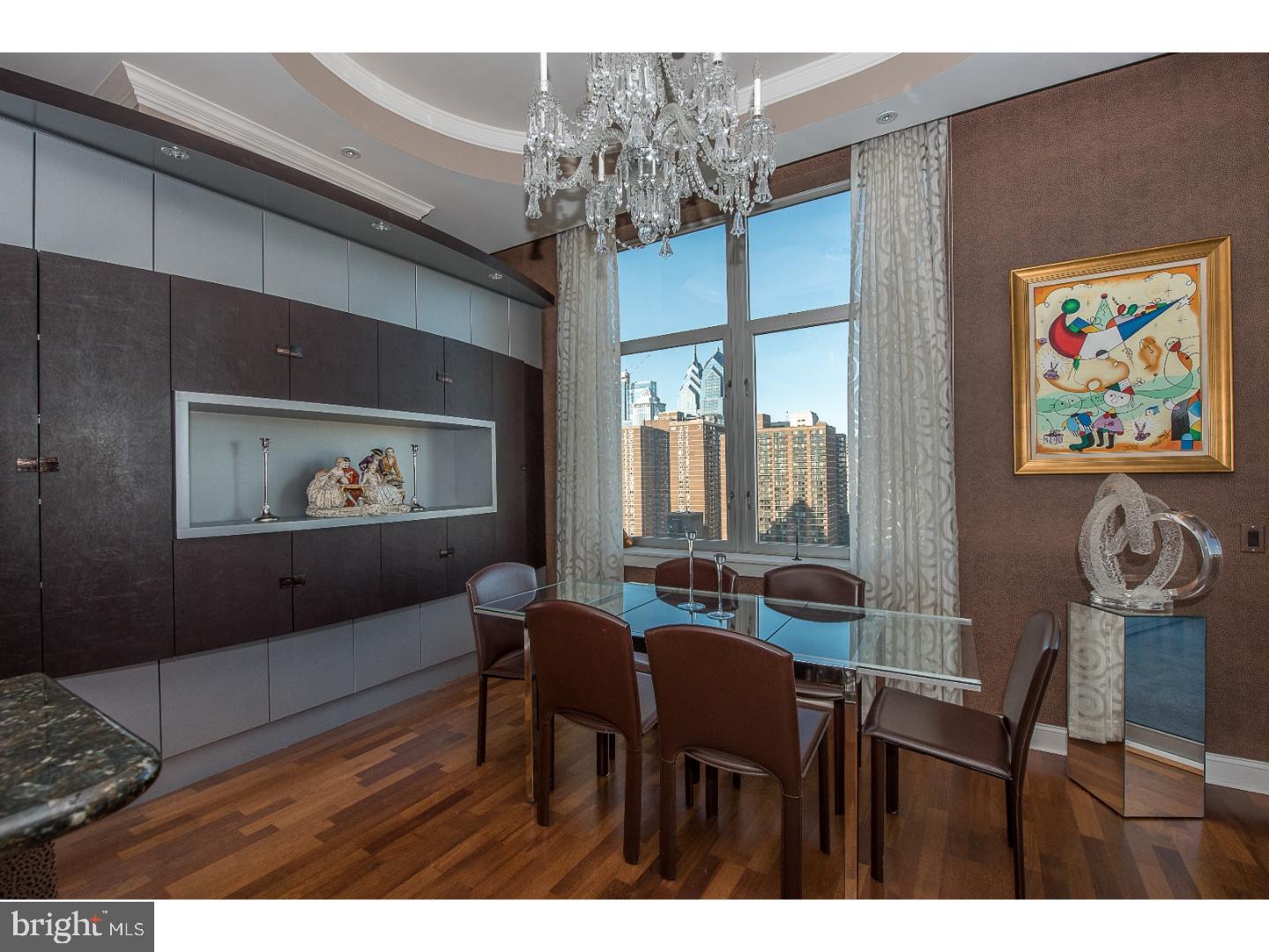 SYMPHONY HOUSE - Residential