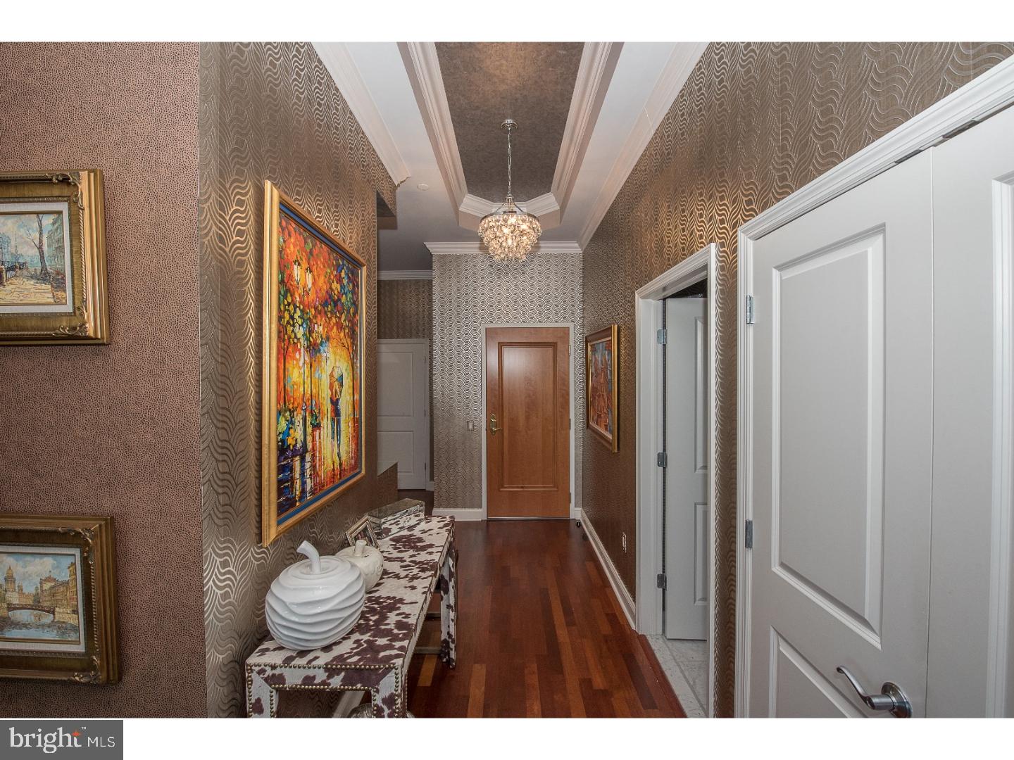 SYMPHONY HOUSE - Residential