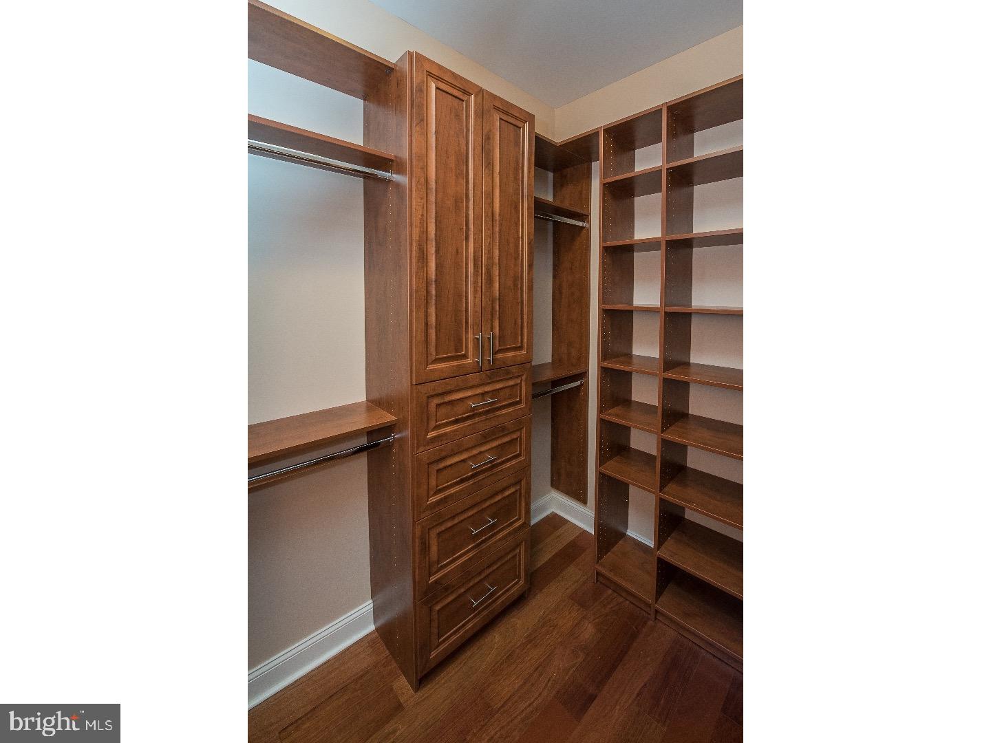 SYMPHONY HOUSE - Residential