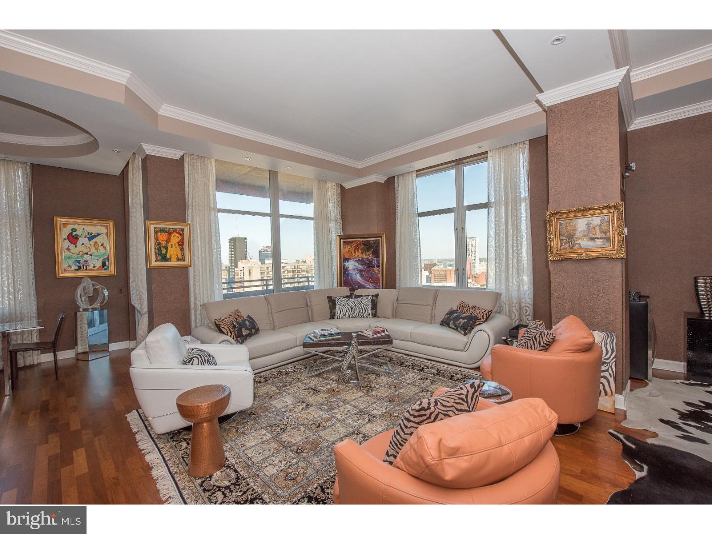 SYMPHONY HOUSE - Residential