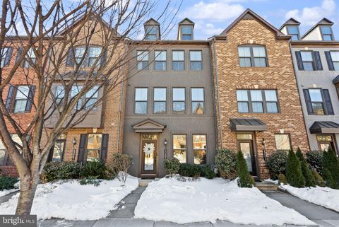 Photo of 43405 Charitable Street, ASHBURN, VA 20148 (MLS # VALO2114880)