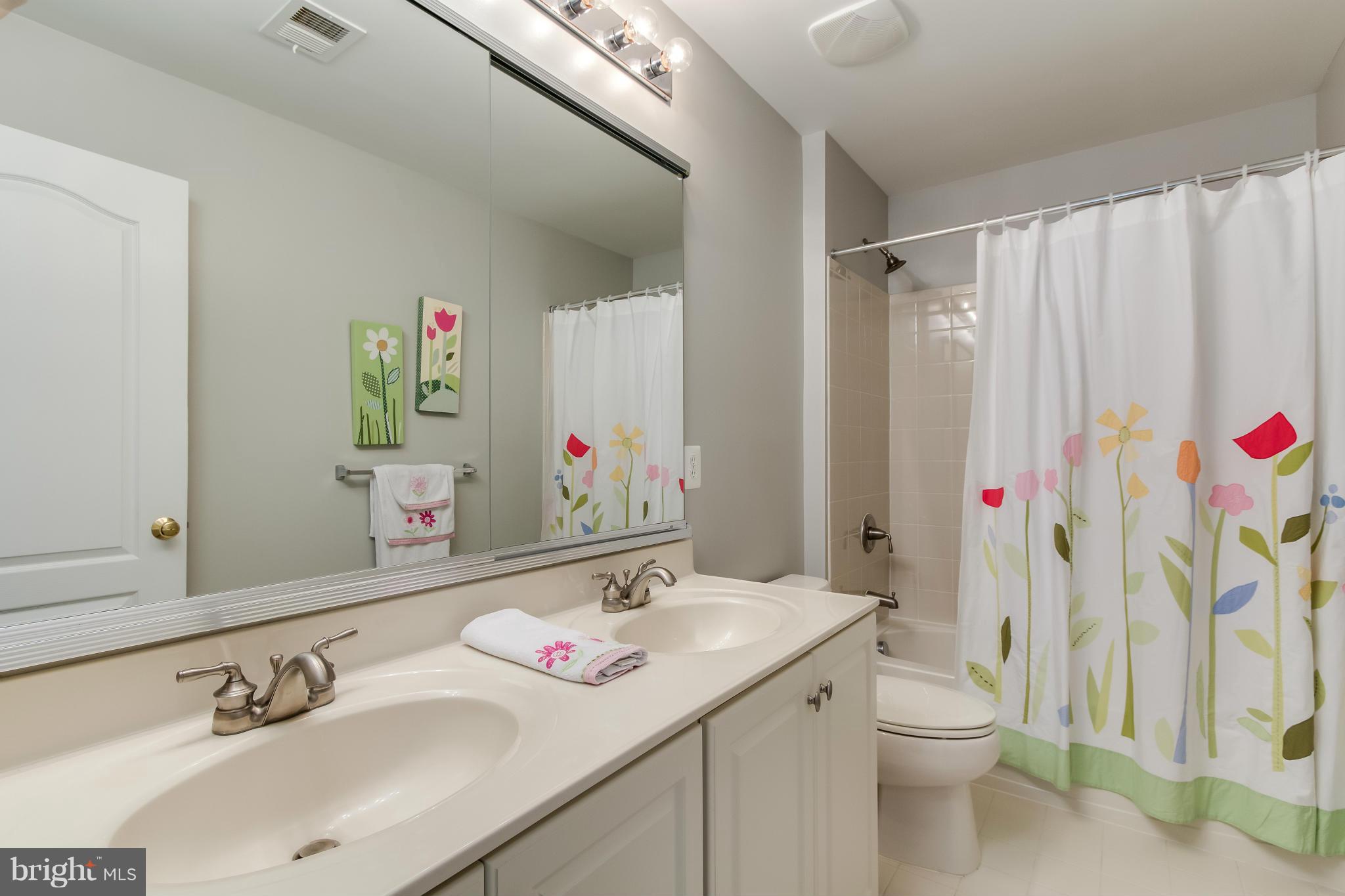 SOUTH RIDING - Residential