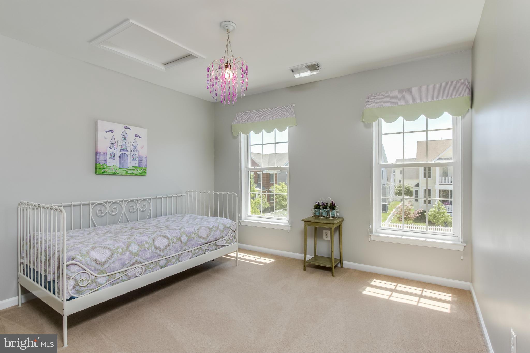 SOUTH RIDING - Residential