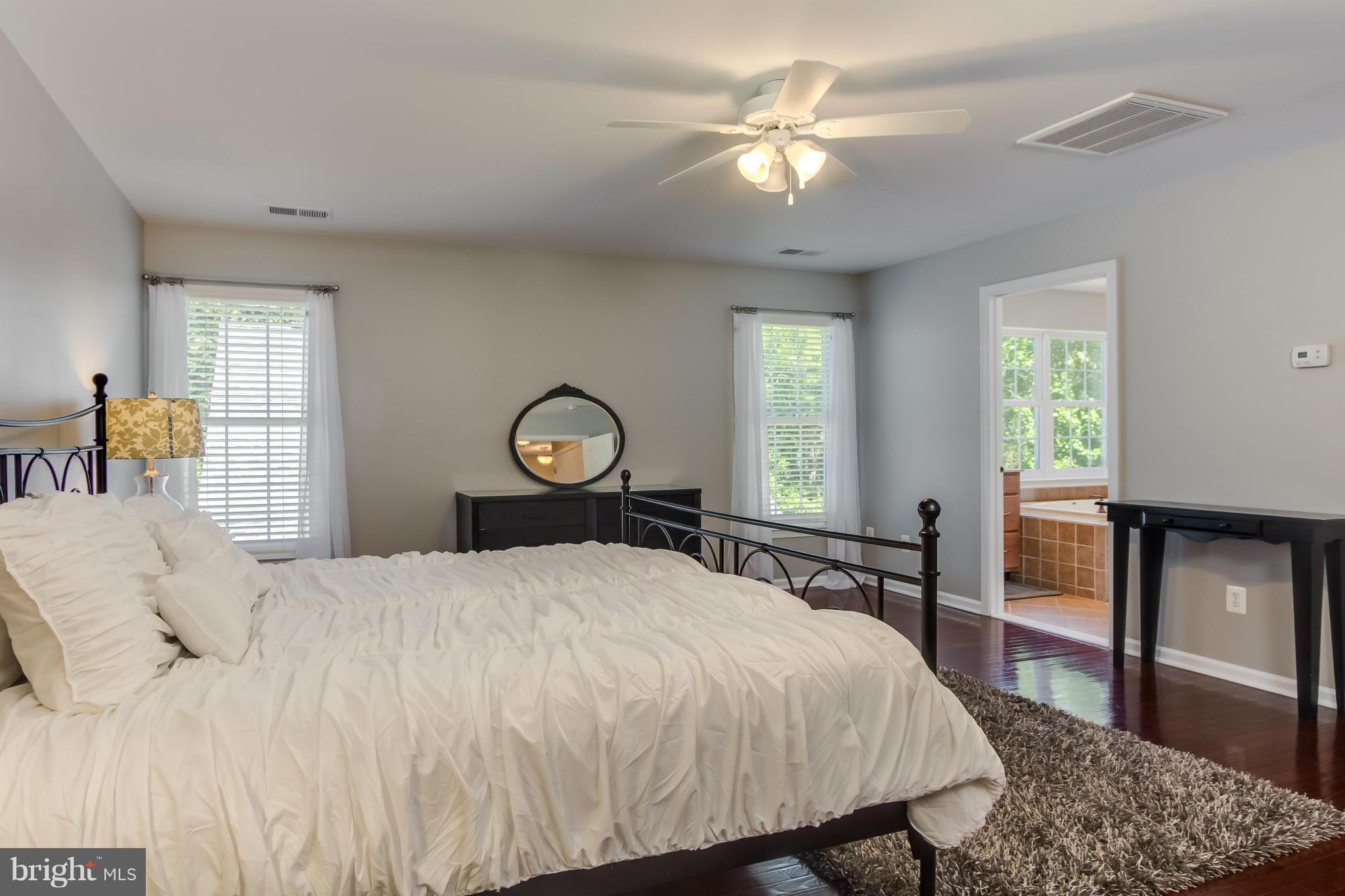 SOUTH RIDING - Residential