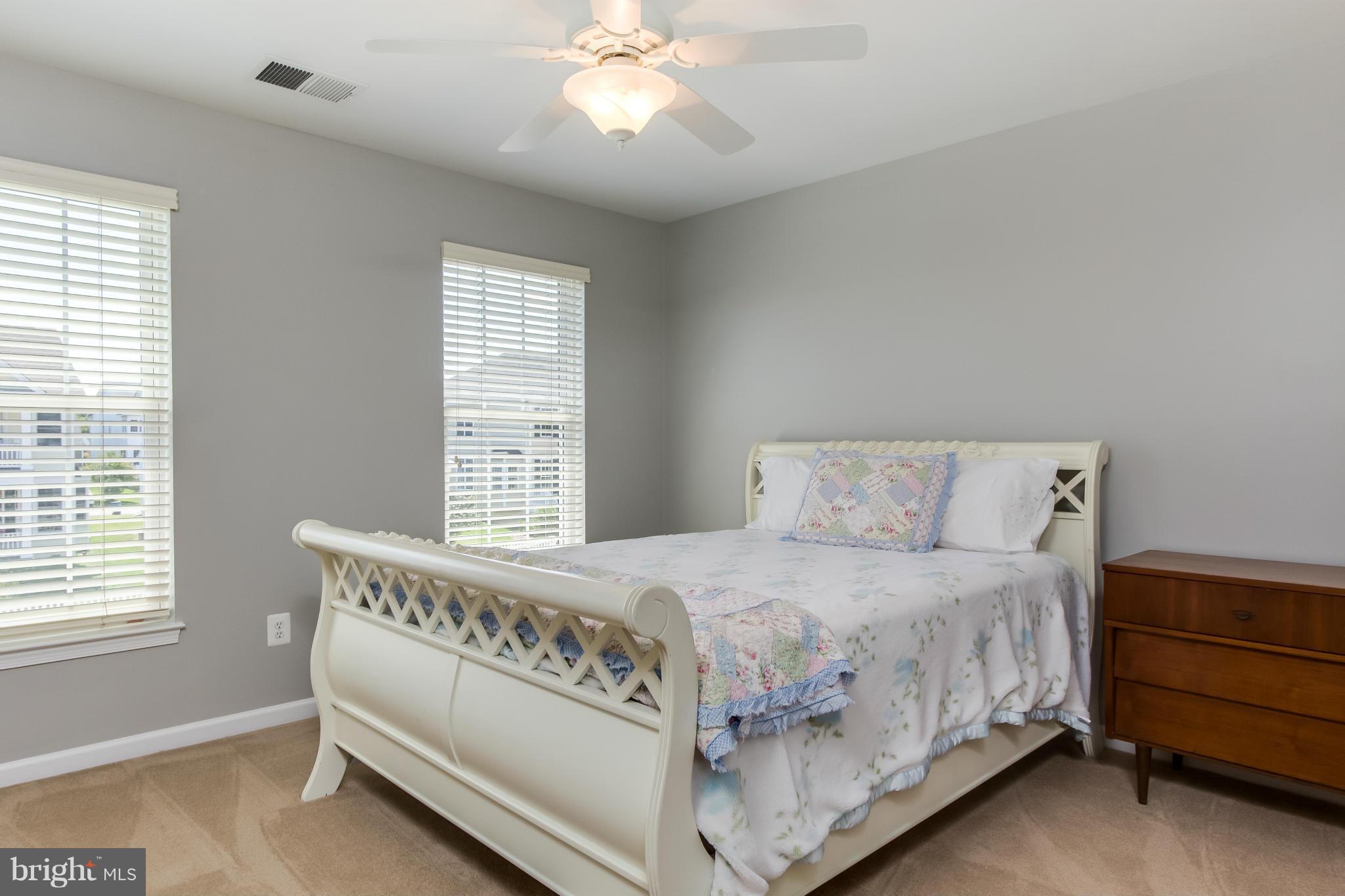 SOUTH RIDING - Residential