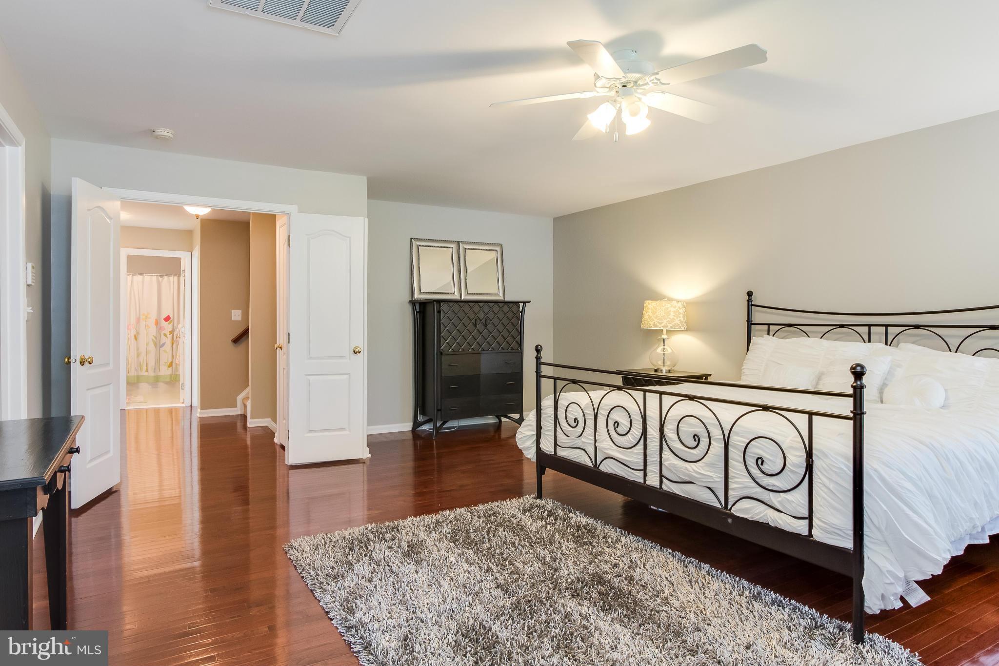 SOUTH RIDING - Residential