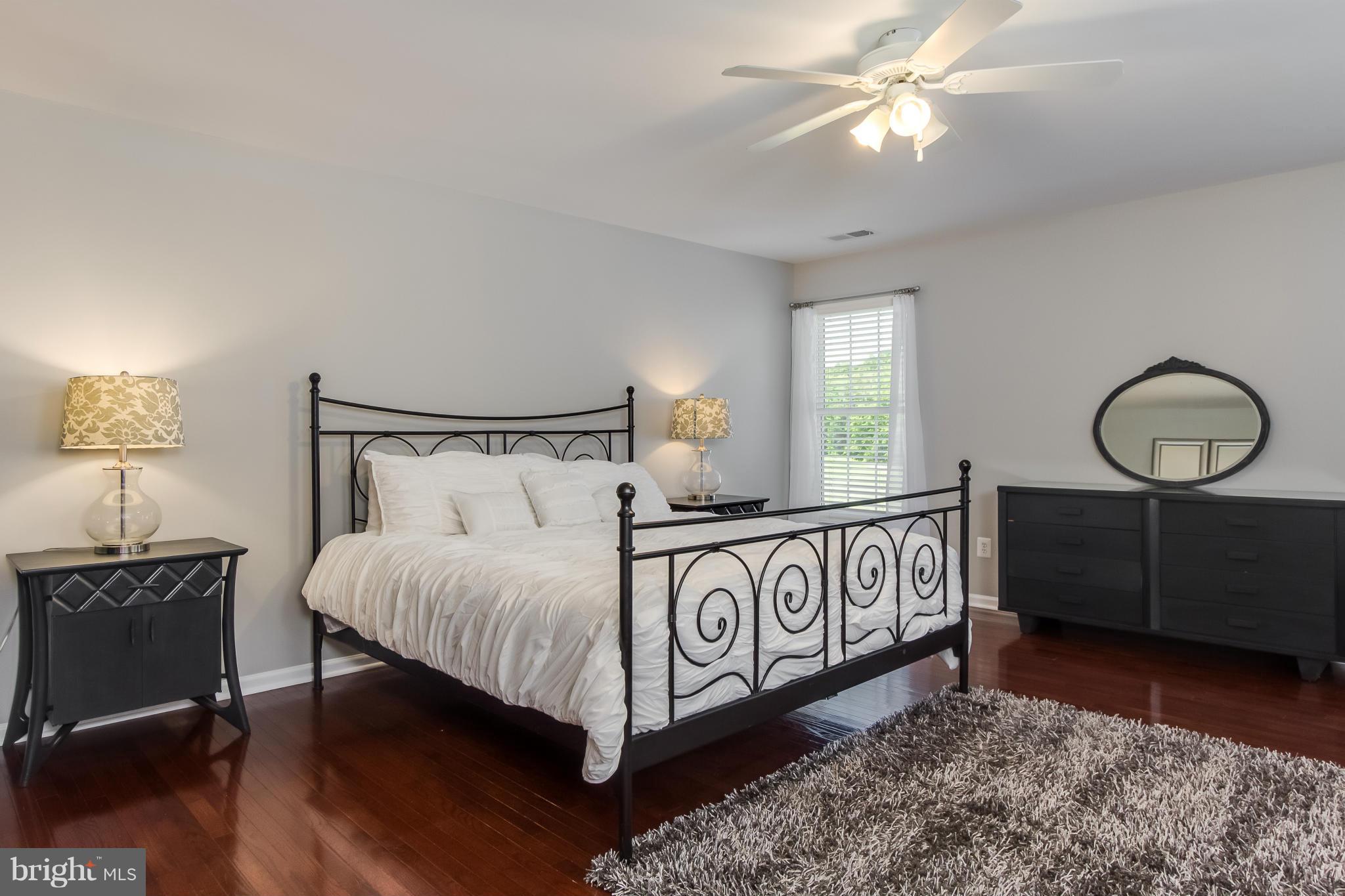 SOUTH RIDING - Residential