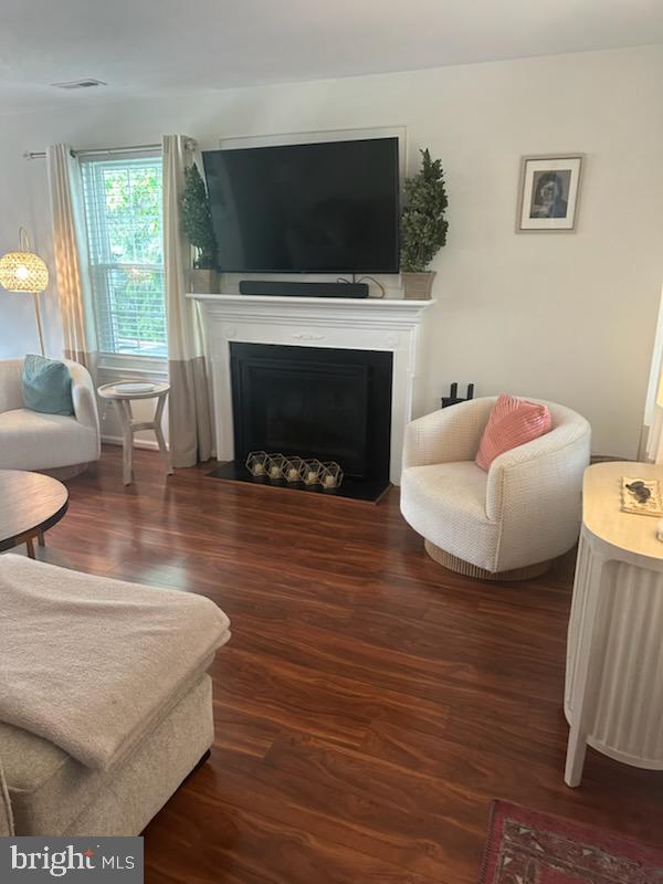 COUNTRY BEND - Residential