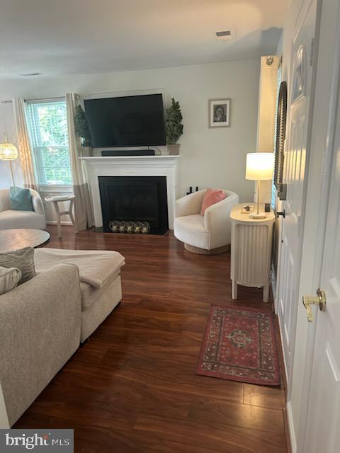 COUNTRY BEND - Residential