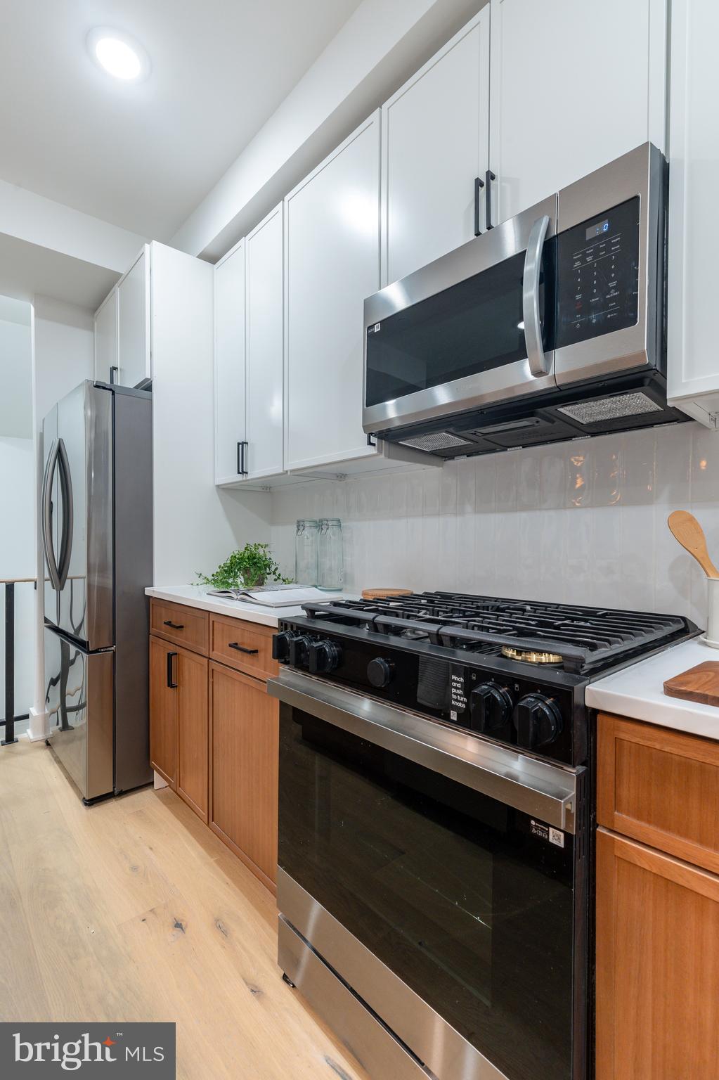 FAIRMOUNT - Residential