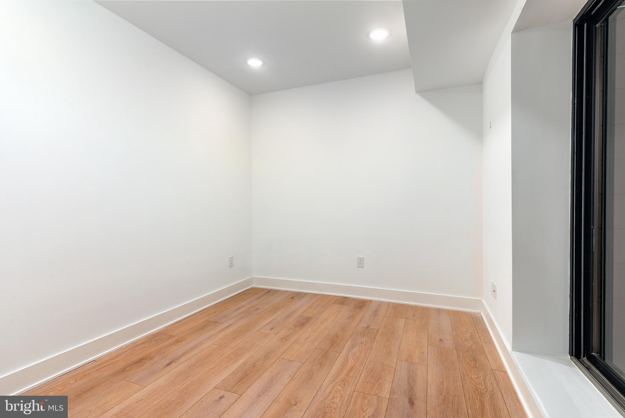 FAIRMOUNT - Residential