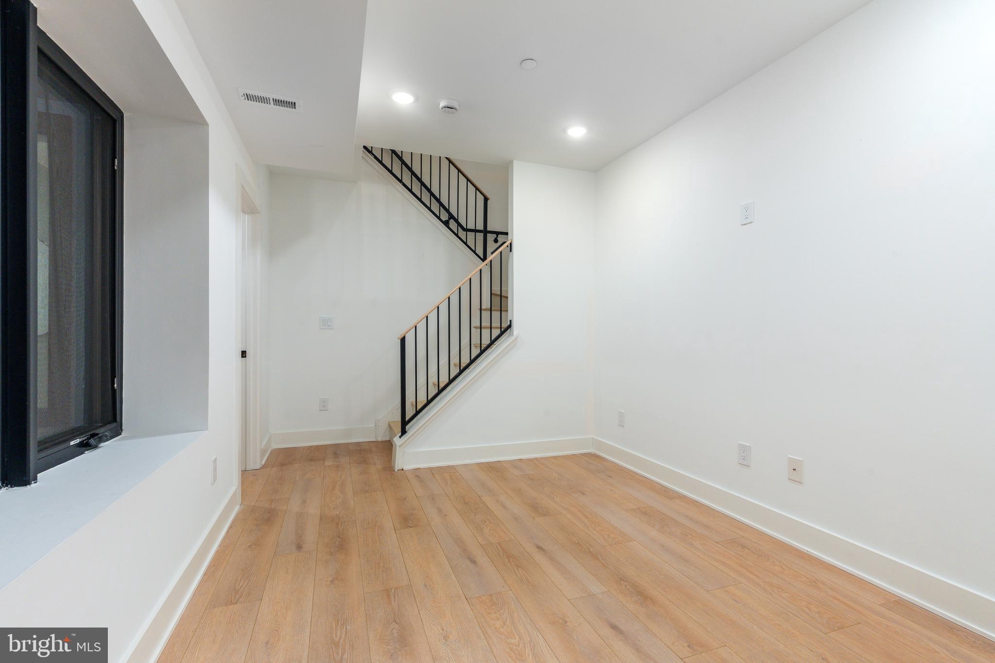 FAIRMOUNT - Residential