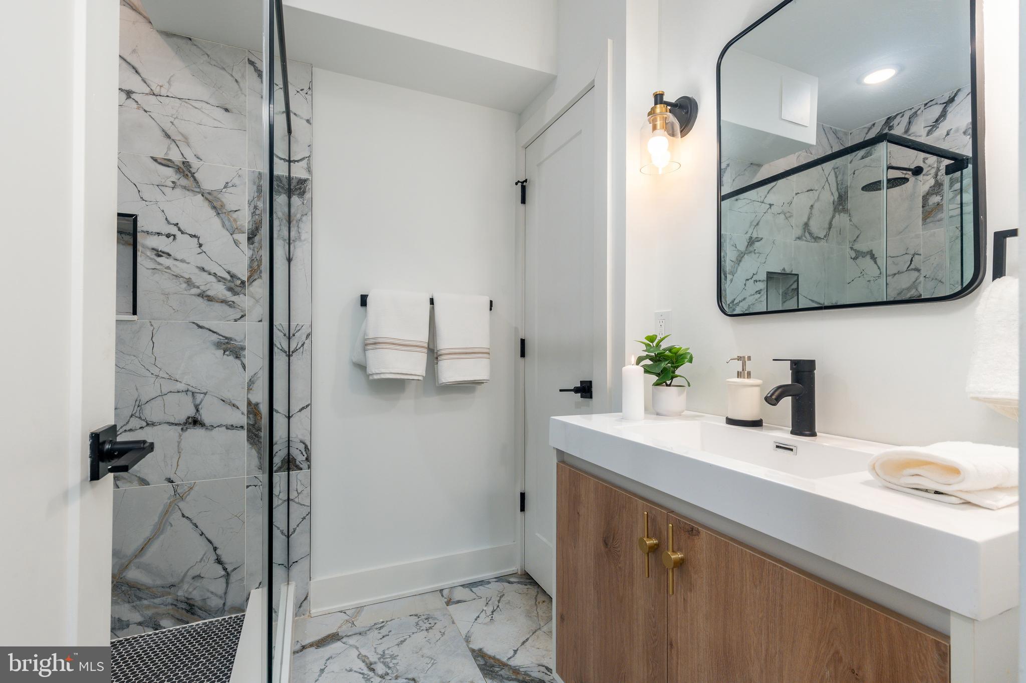 FAIRMOUNT - Residential