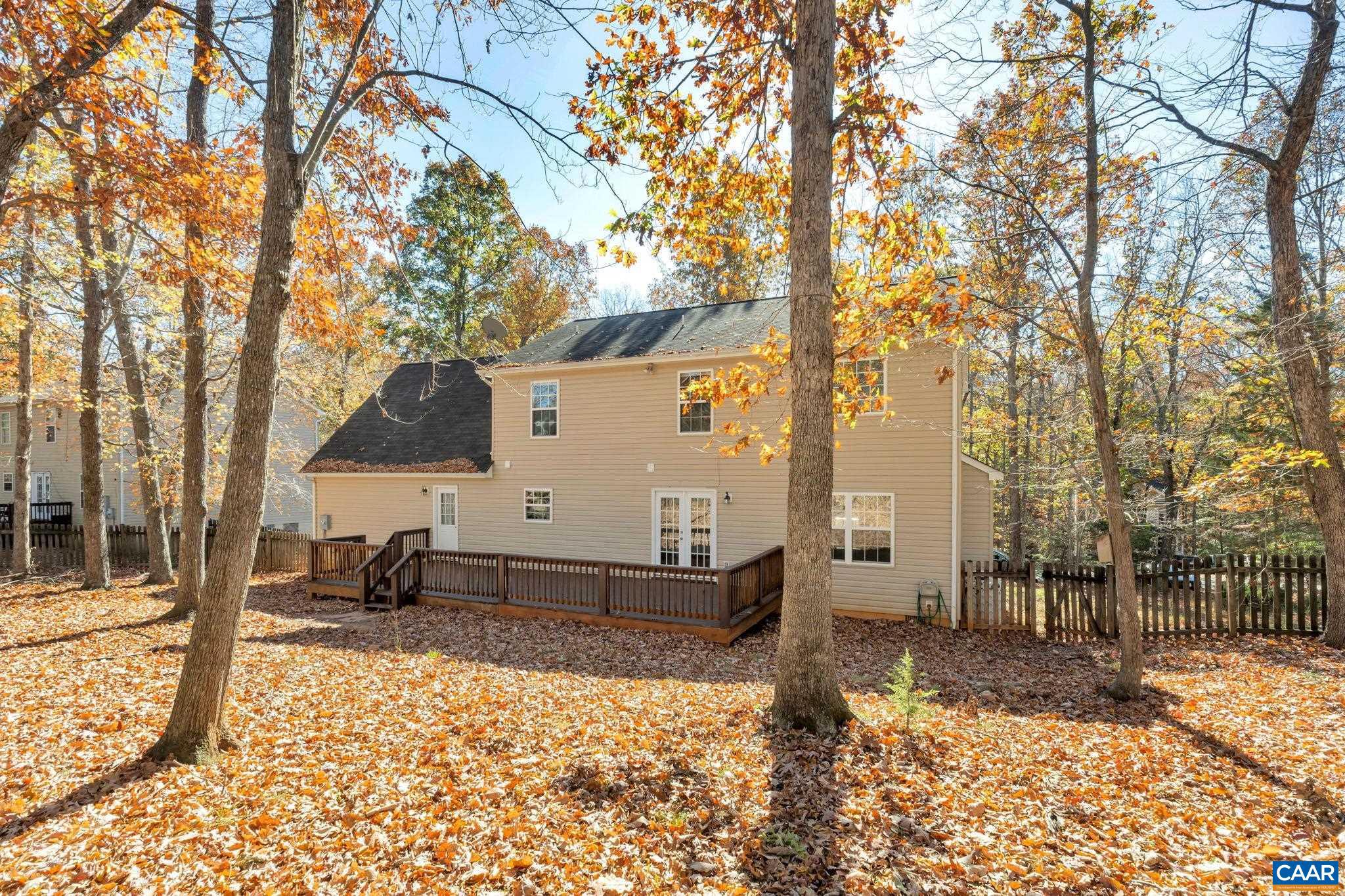 LAKE MONTICELLO - Residential