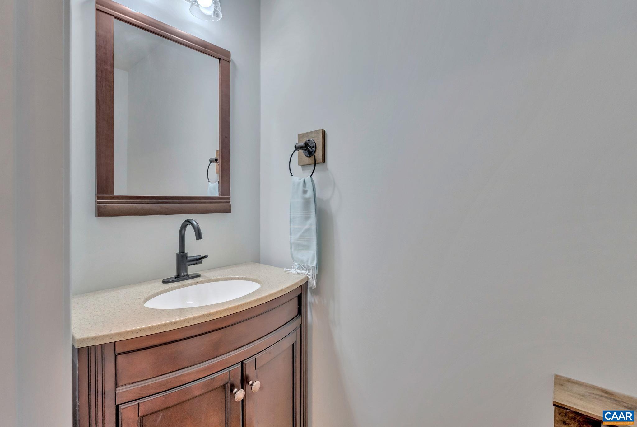 LAKE MONTICELLO - Residential