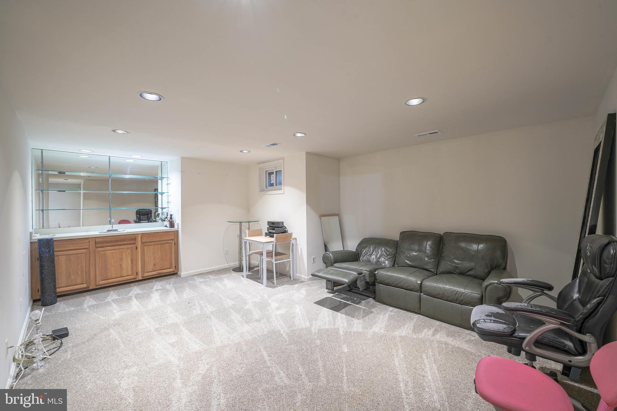 MEADOWGATE - Residential