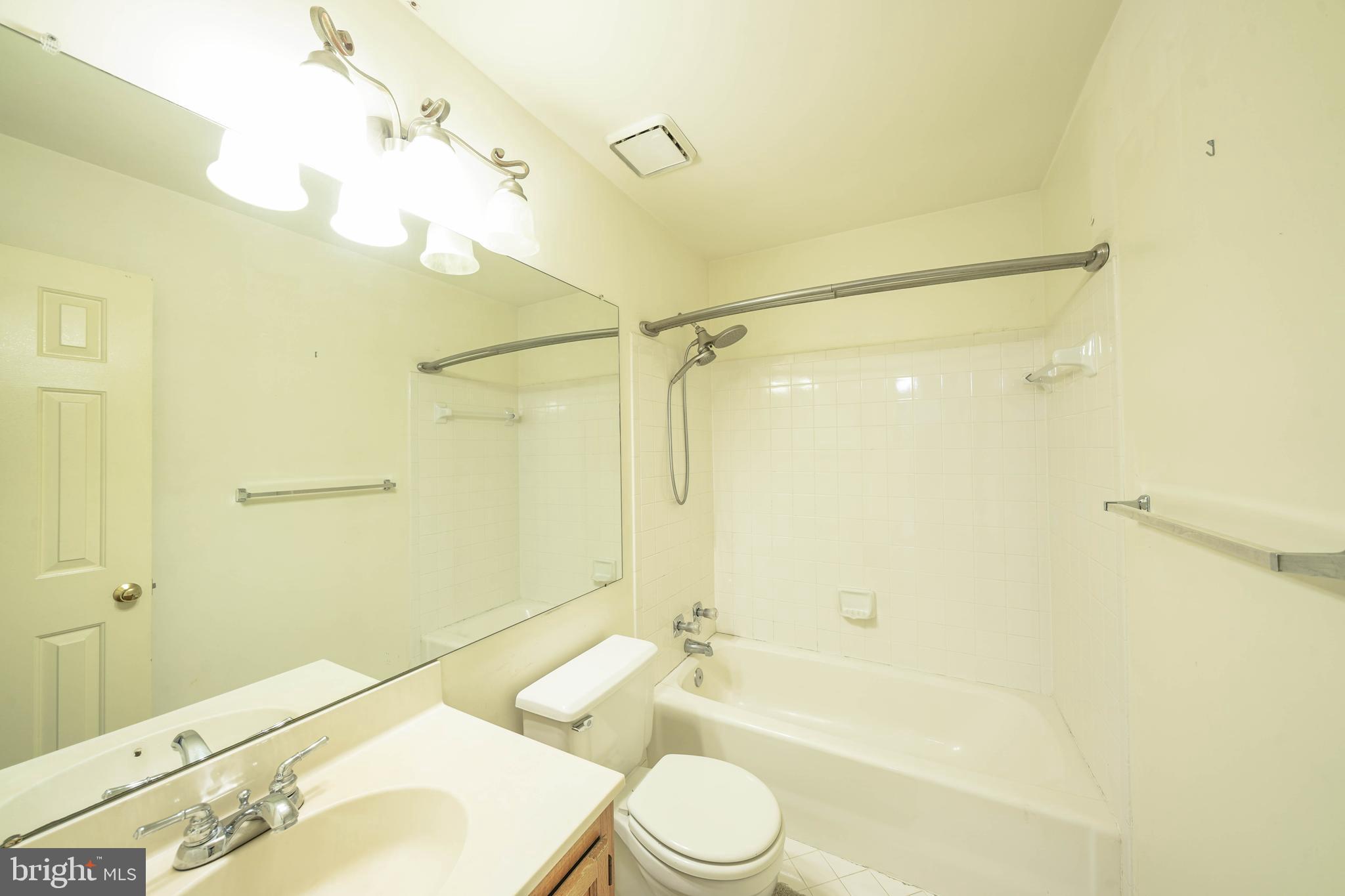 MEADOWGATE - Residential