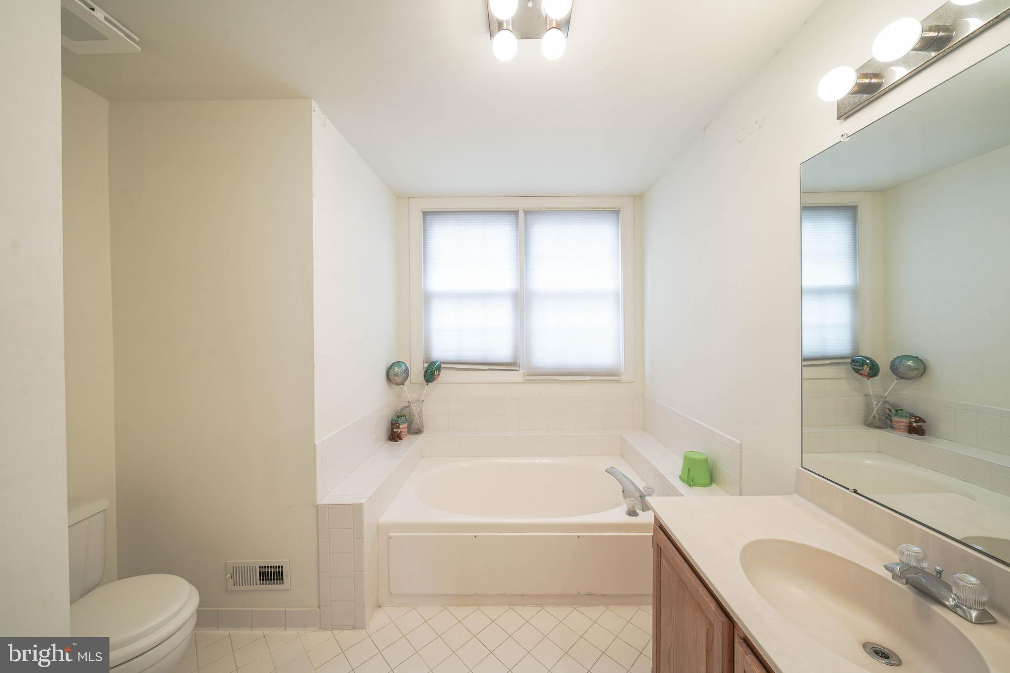 MEADOWGATE - Residential