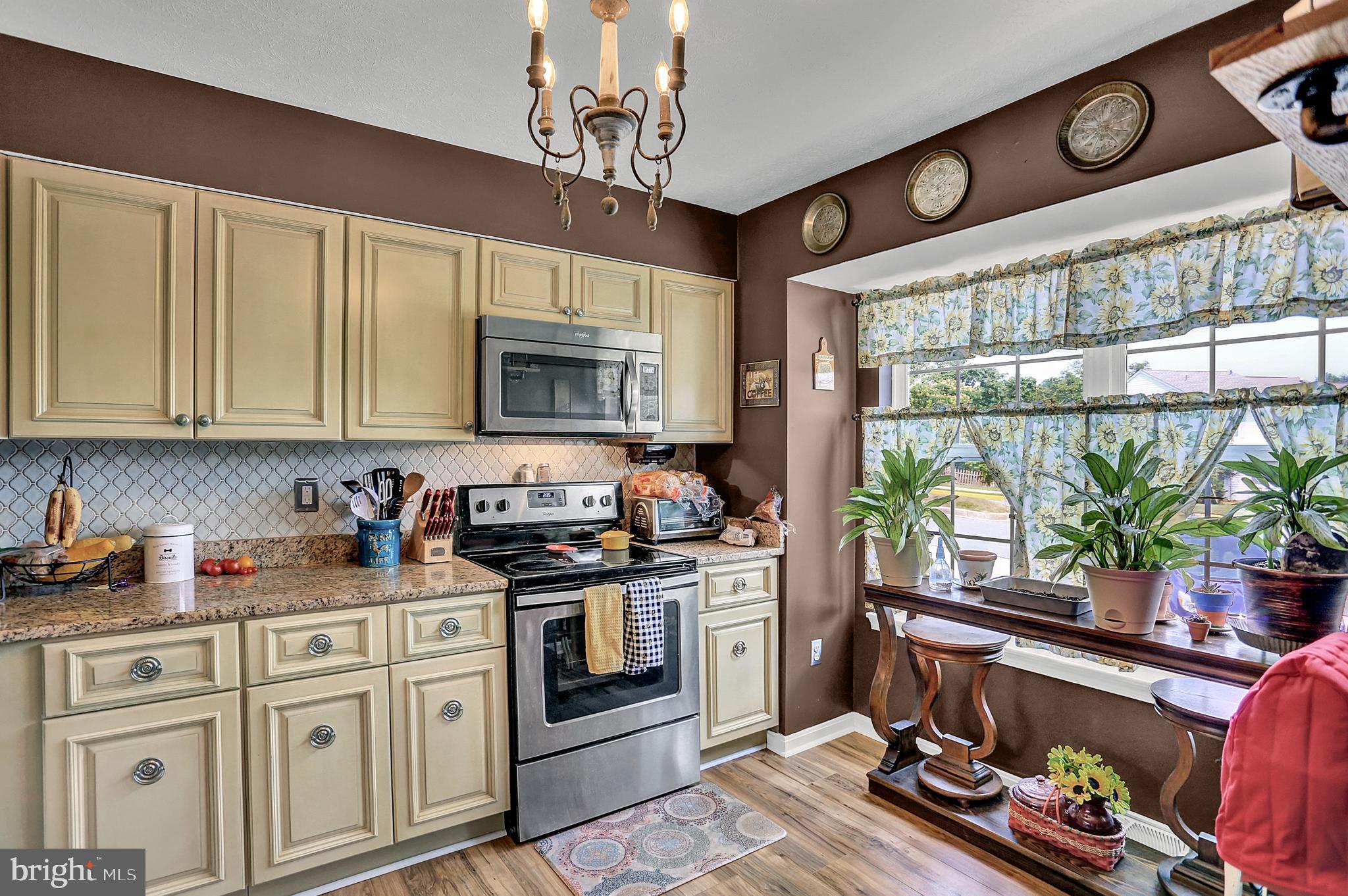 SMALL CROSSINGS - Residential