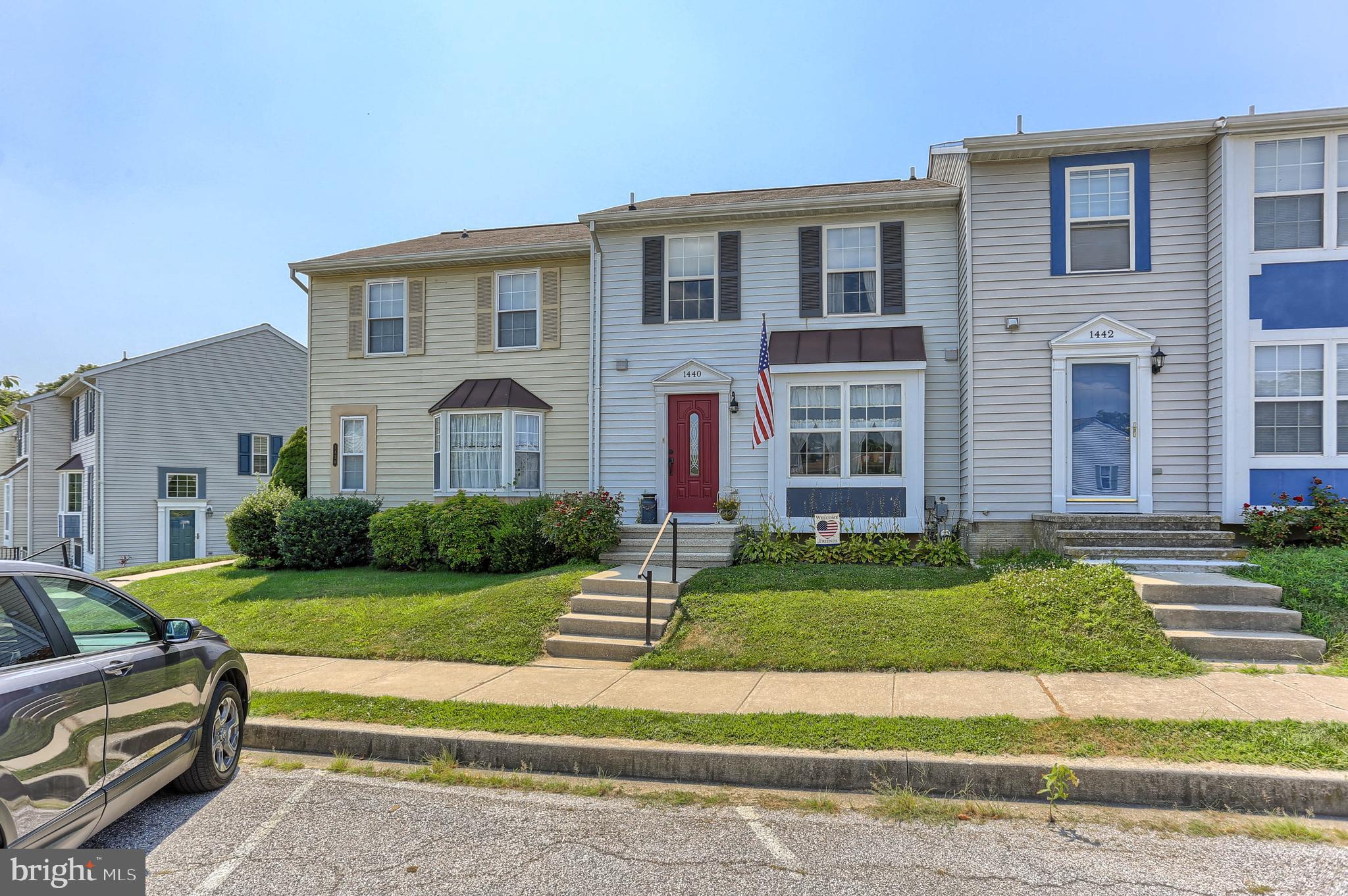 SMALL CROSSINGS - Residential